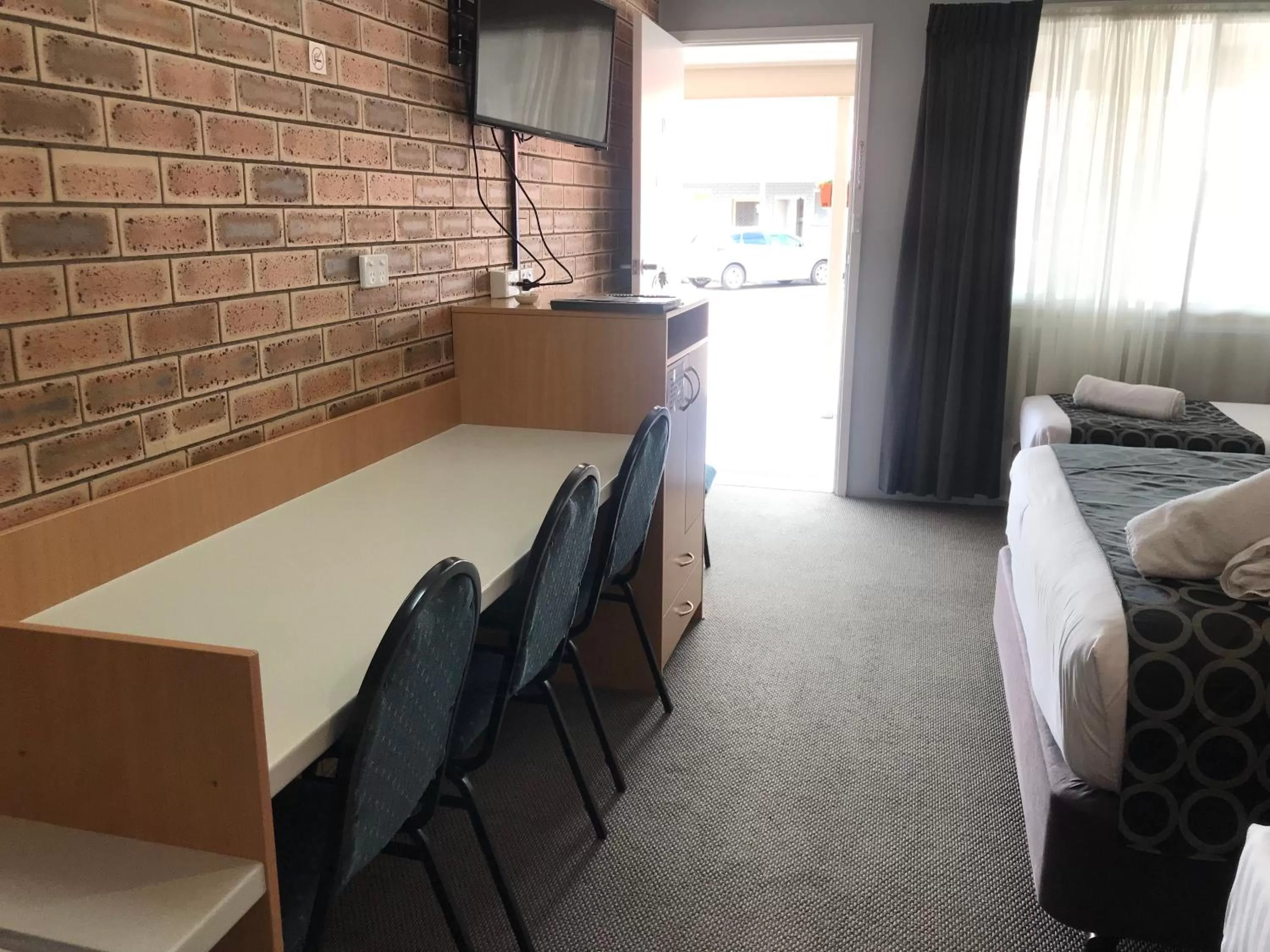 Bed in Jumbuck Motor Inn