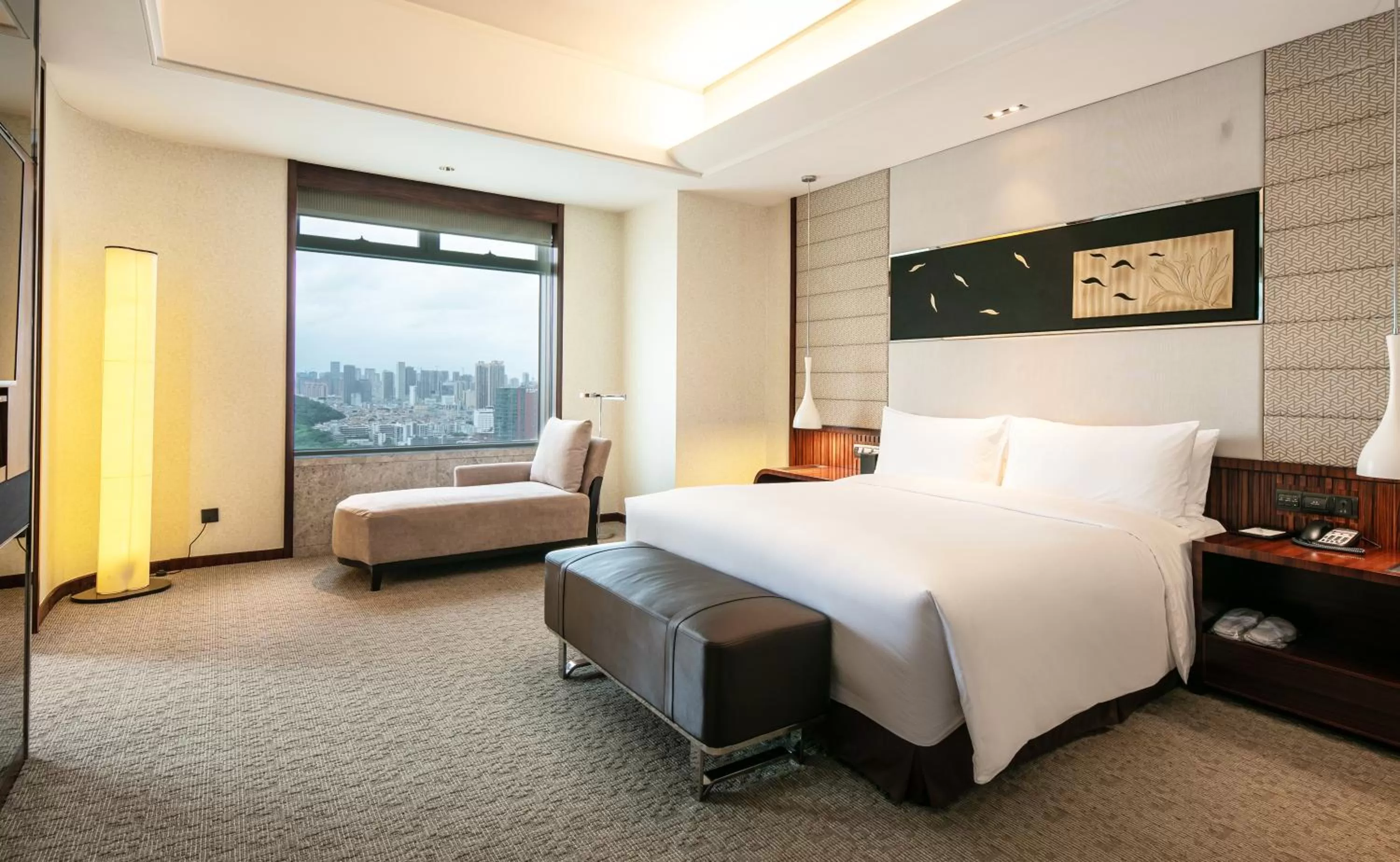 Photo of the whole room, Bed in InterContinental Foshan by IHG