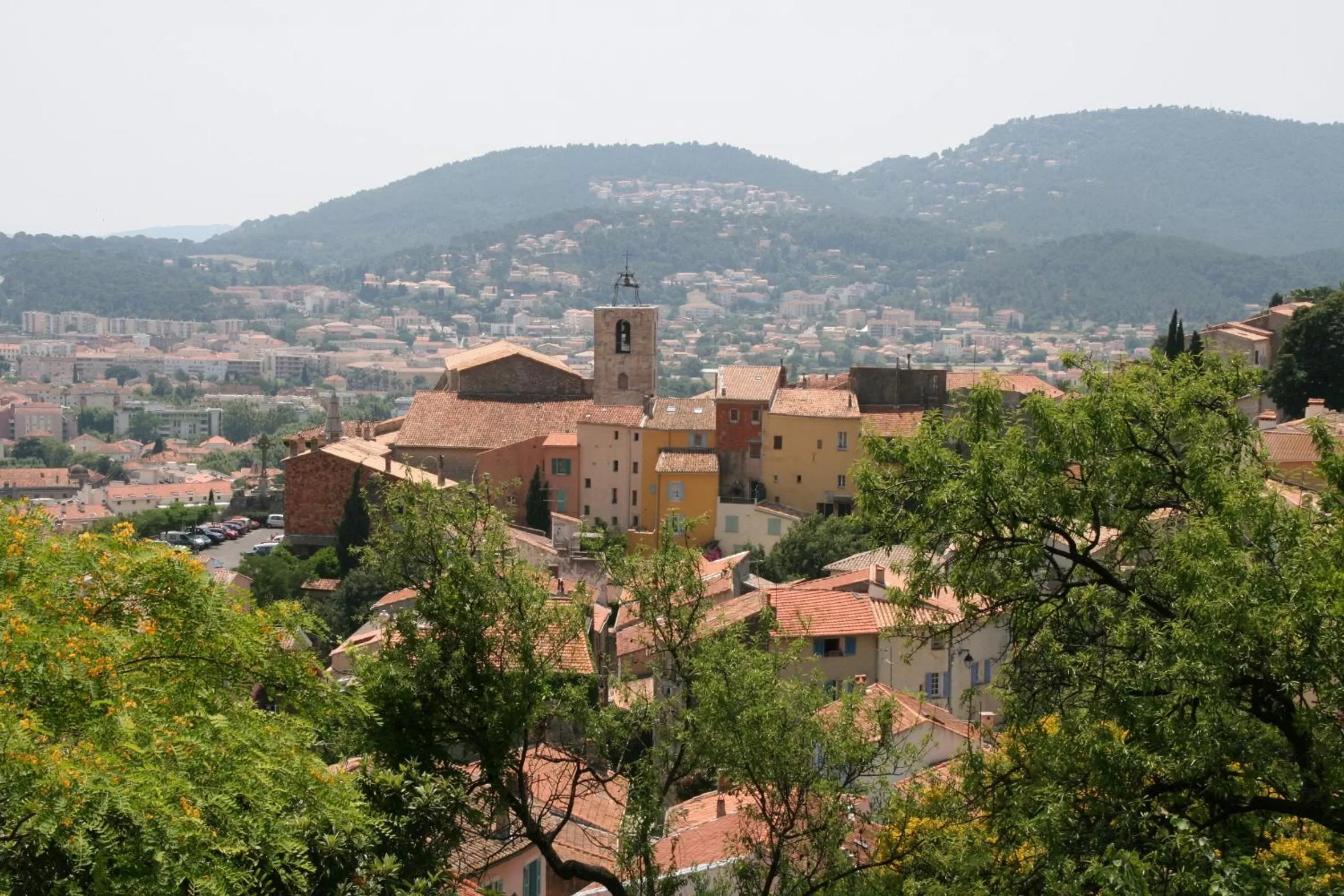 Area and facilities in Mercure Hyères Centre Côte d'Azur