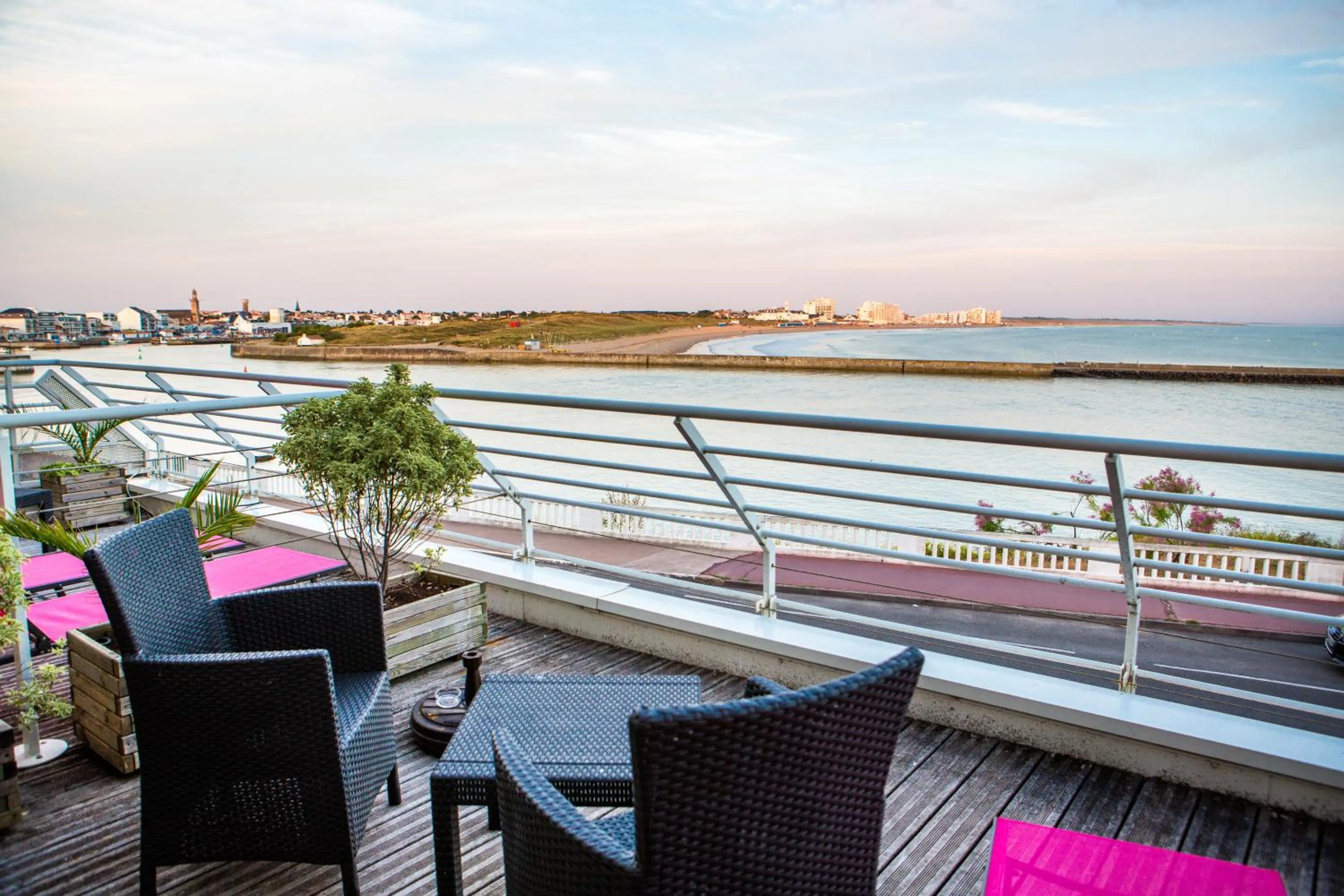 Balcony/Terrace in Logis Hôtel Sea View