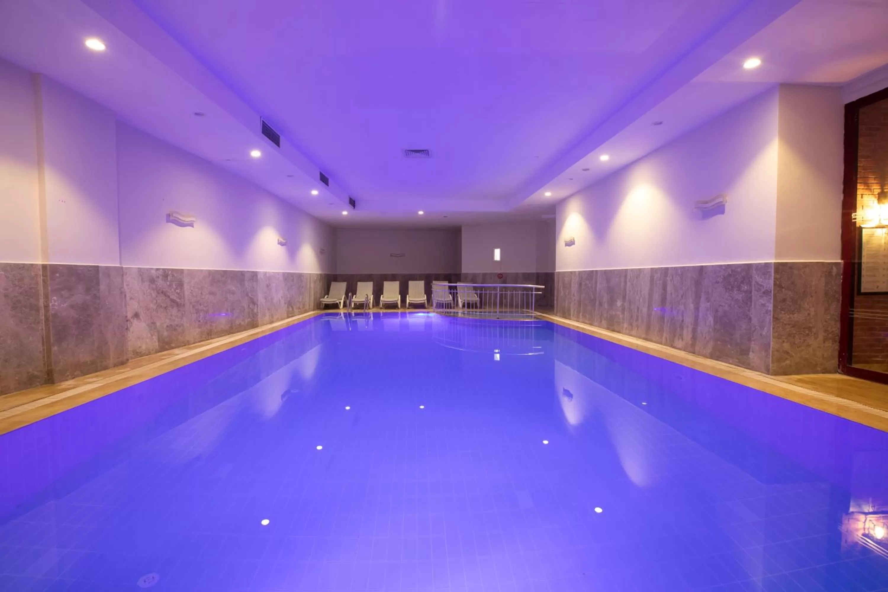 Swimming pool in Falcon Hotel