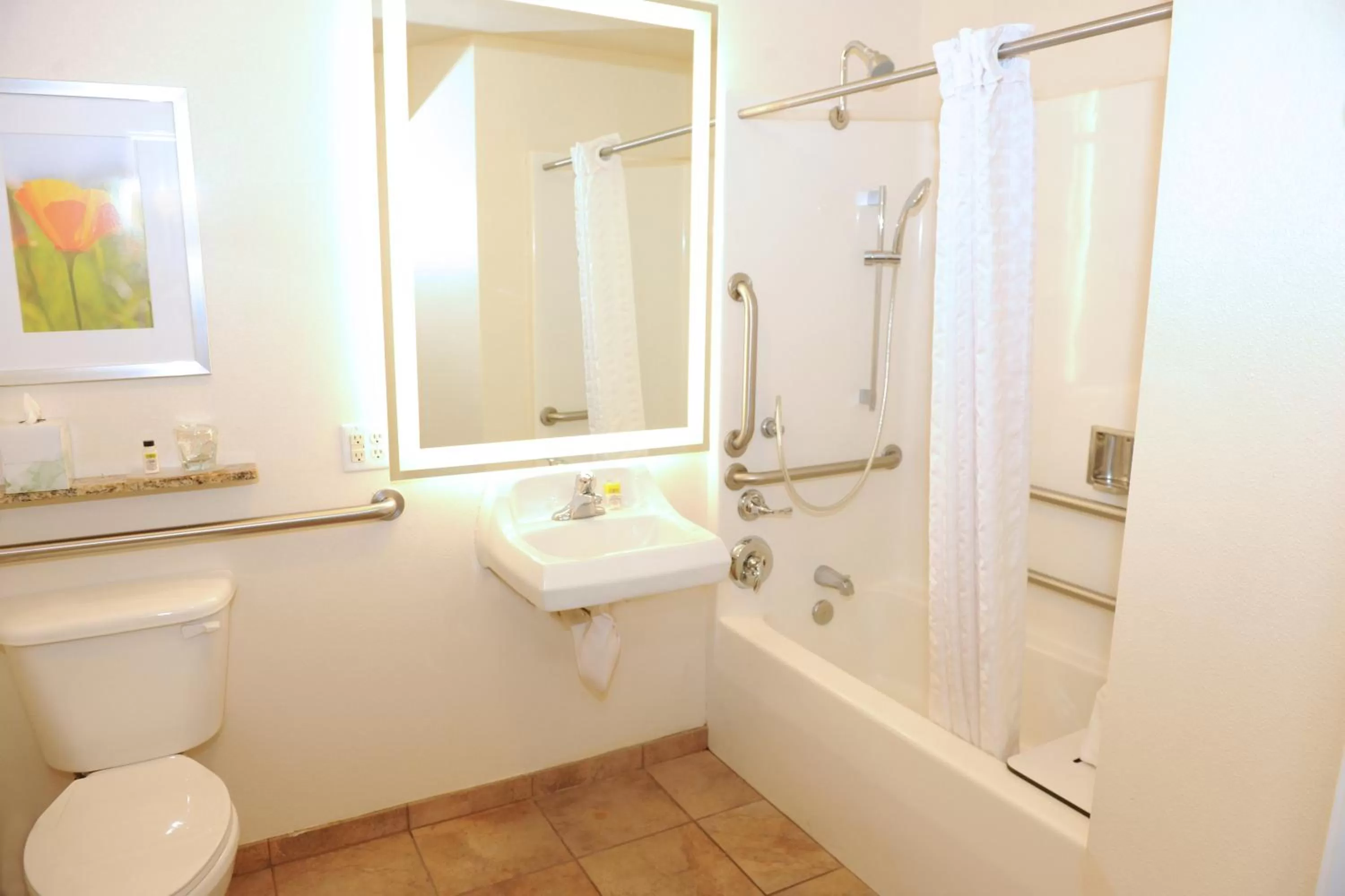 Bathroom in Candlewood Suites Santa Maria by IHG