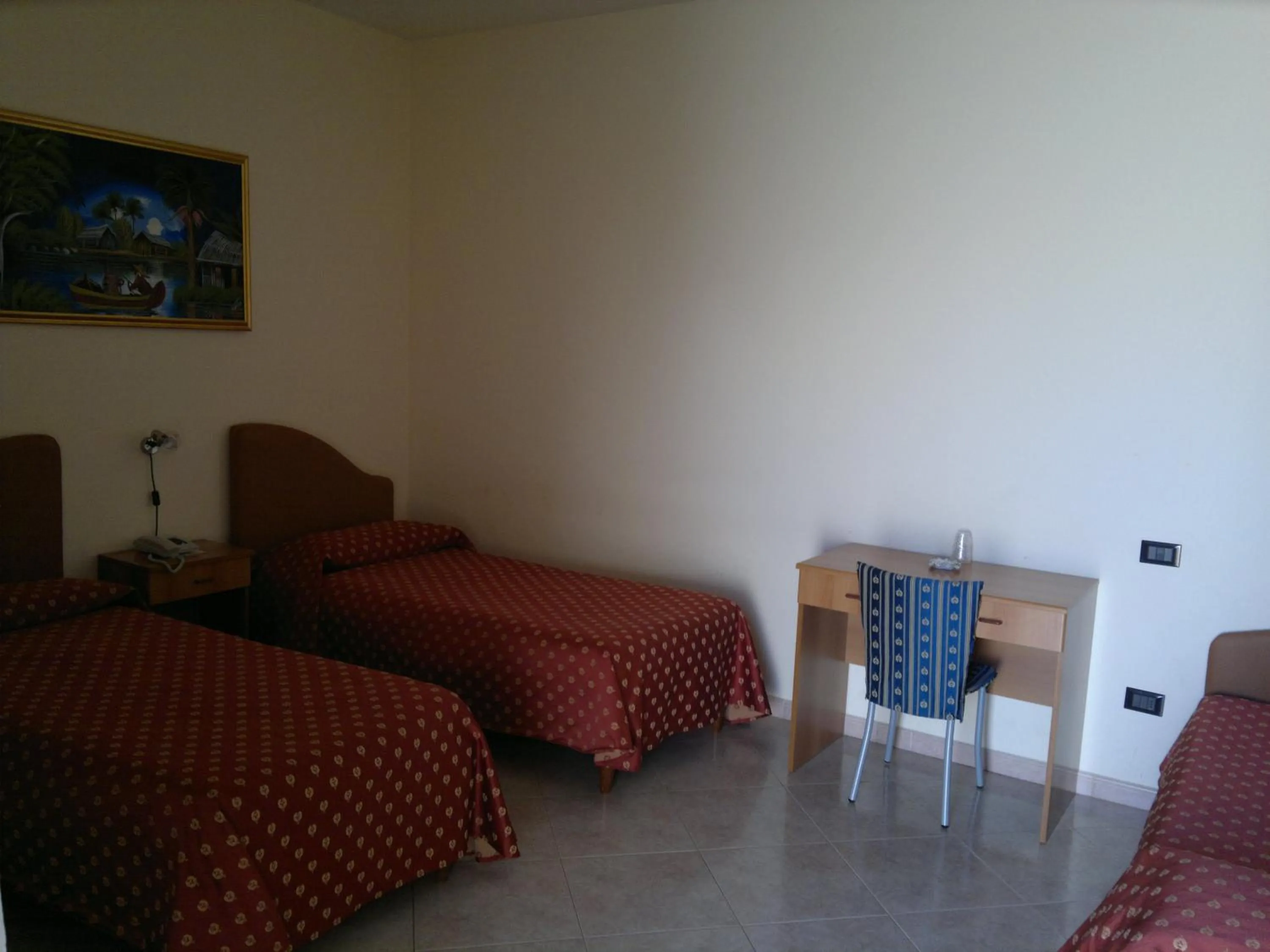 Photo of the whole room in Hotel Genius