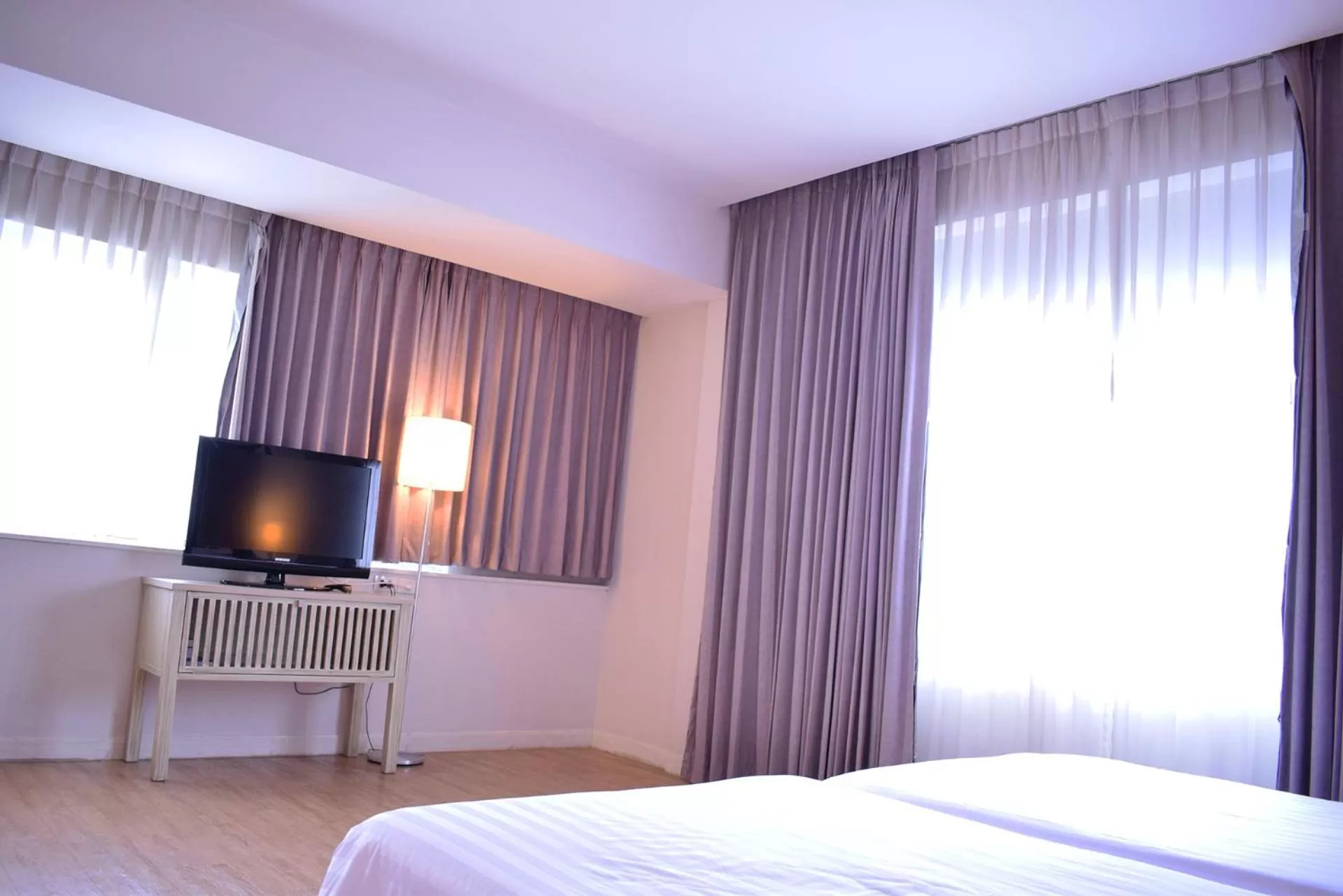 Bed in Trang Hotel Bangkok - SHA Plus