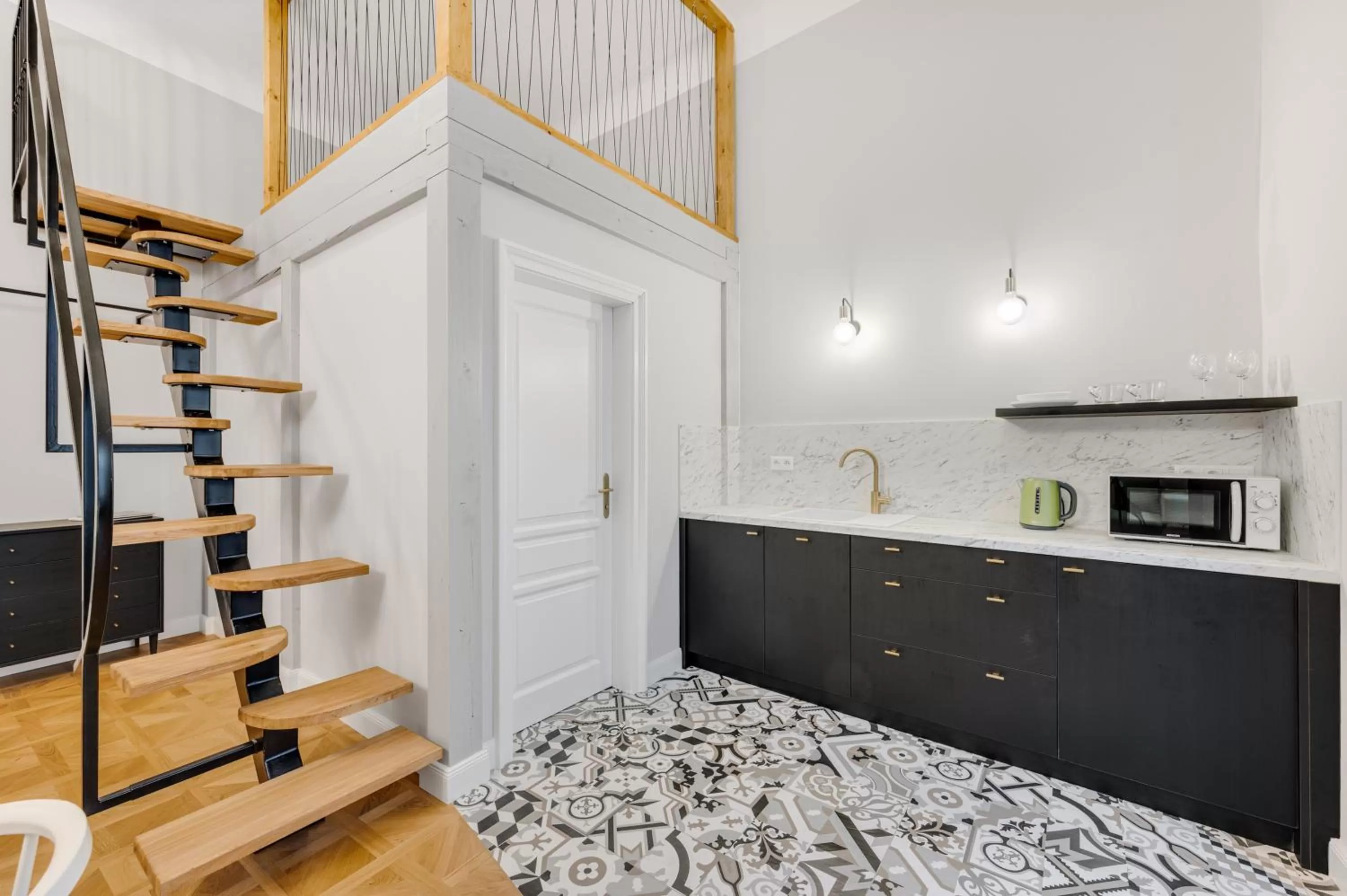 Kitchen or kitchenette, Bed in Palace Apartments