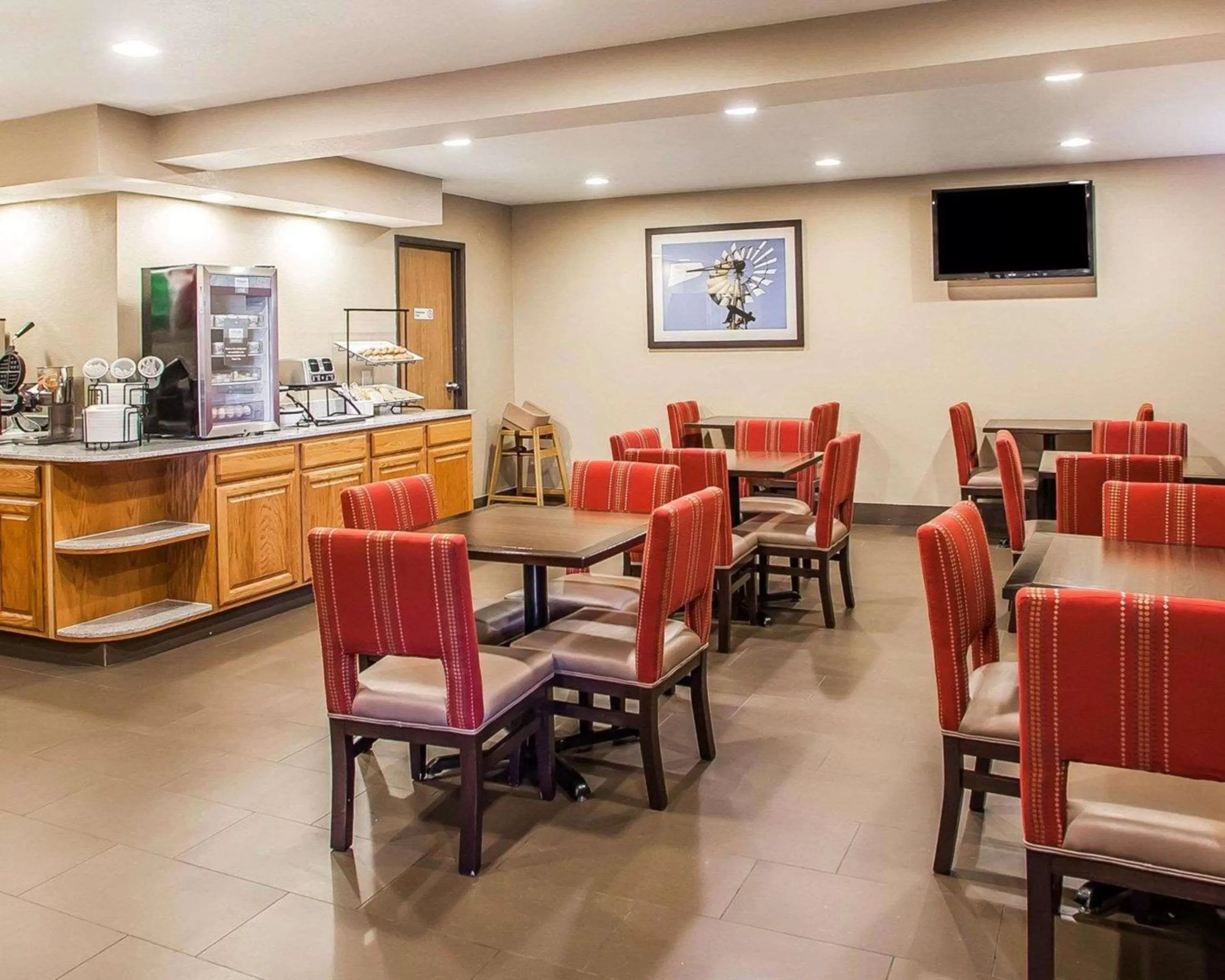 Restaurant/places to eat in Comfort Inn Marshalltown South