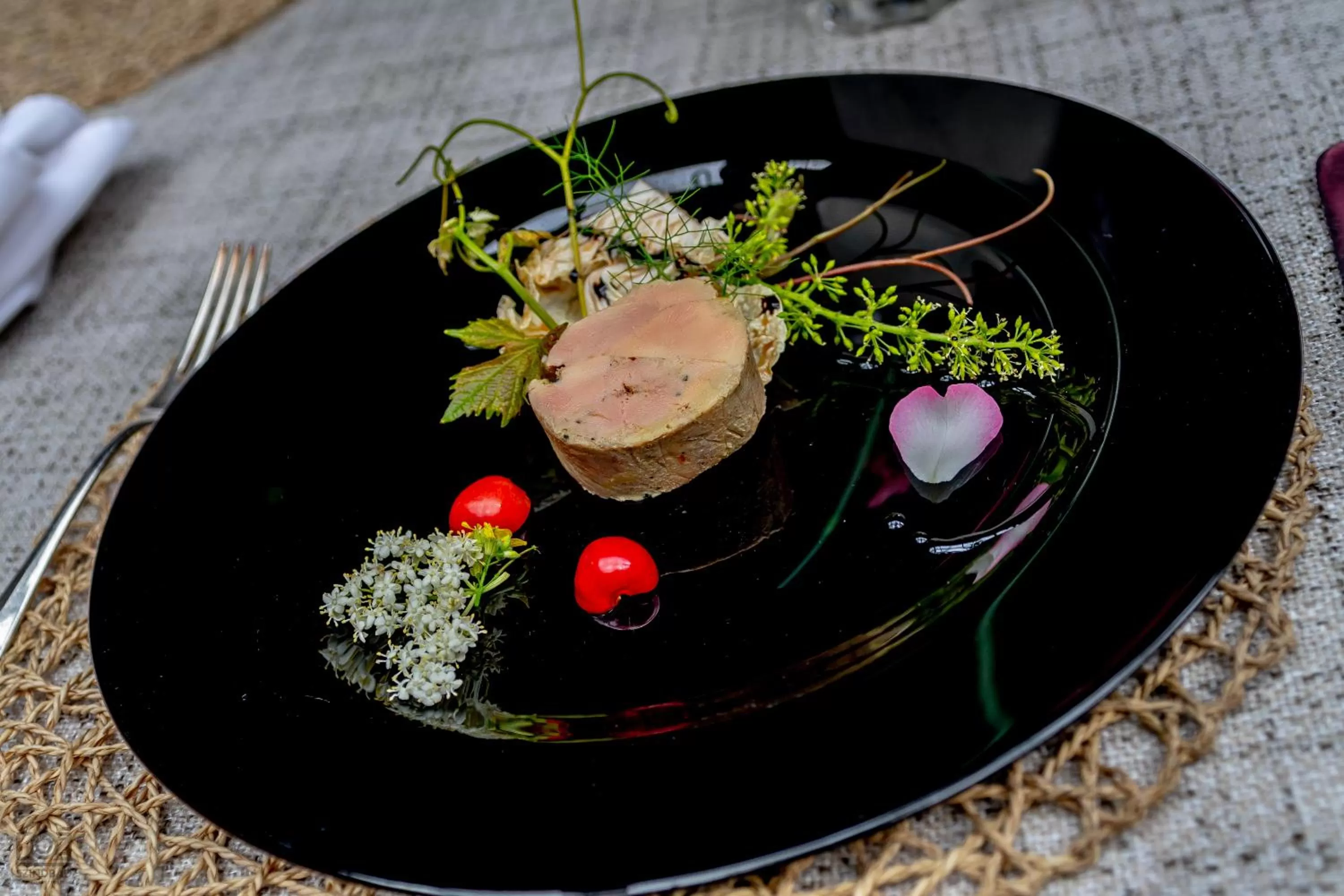 Ráspi Apartman Étterem és Borászat