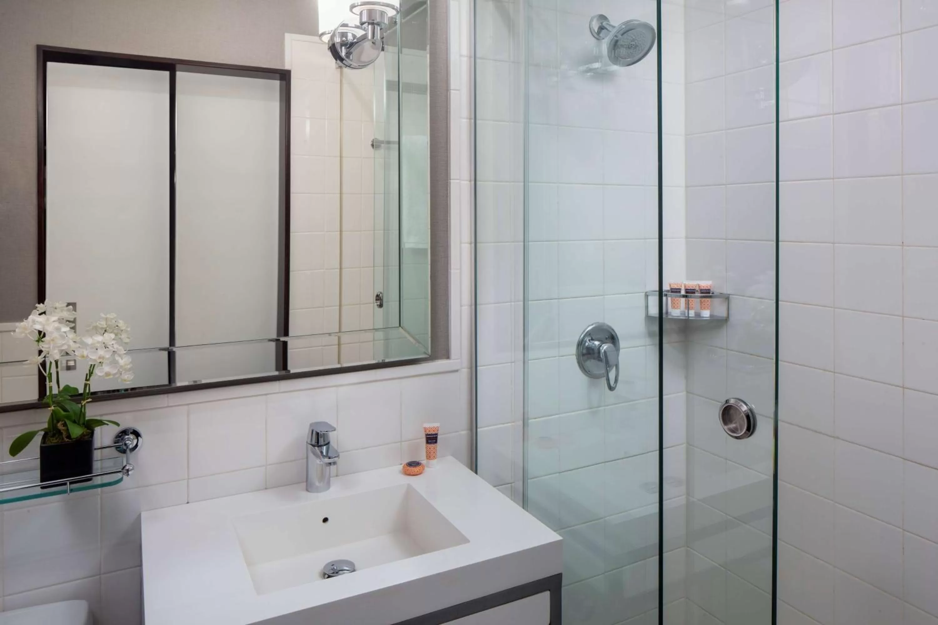 Bathroom in Park South Hotel, part of JdV by Hyatt