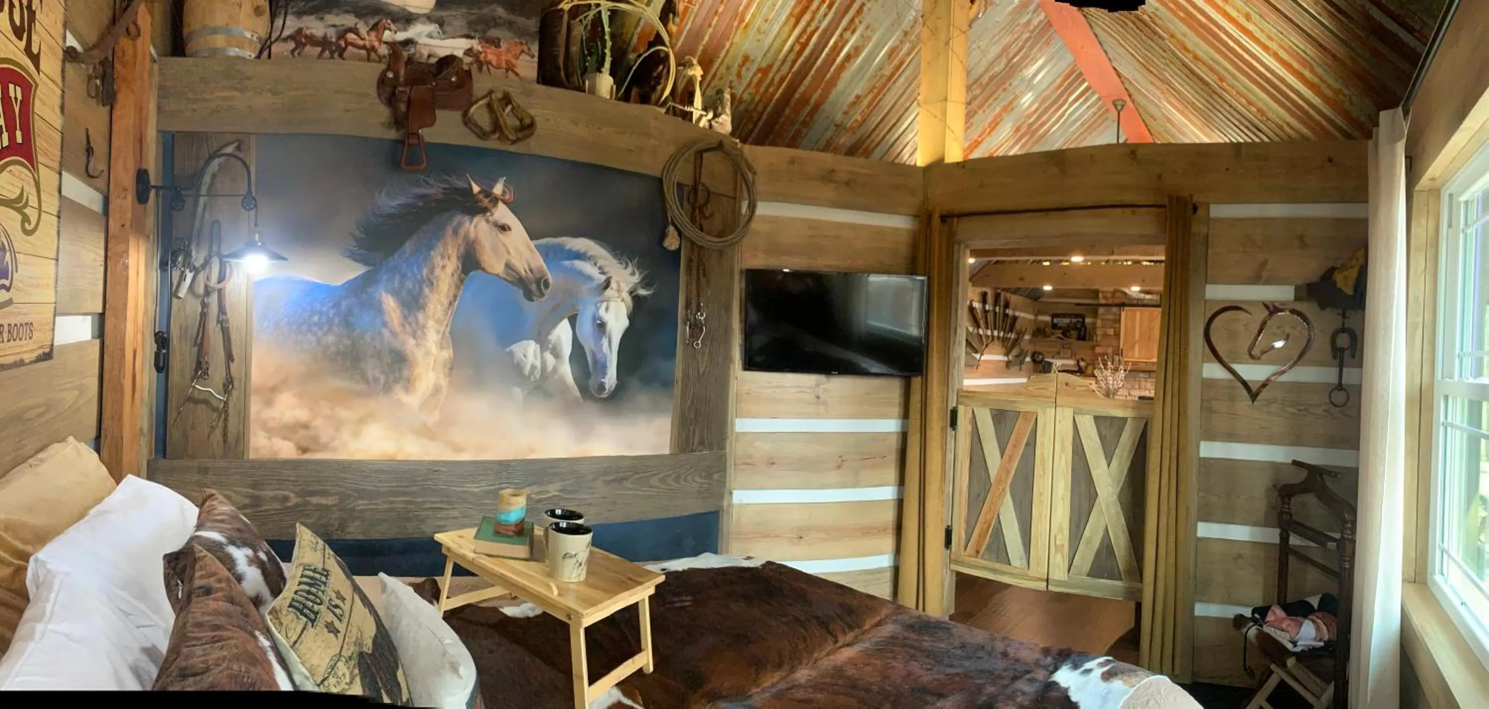 Decorative detail in Fox Pass Cabins