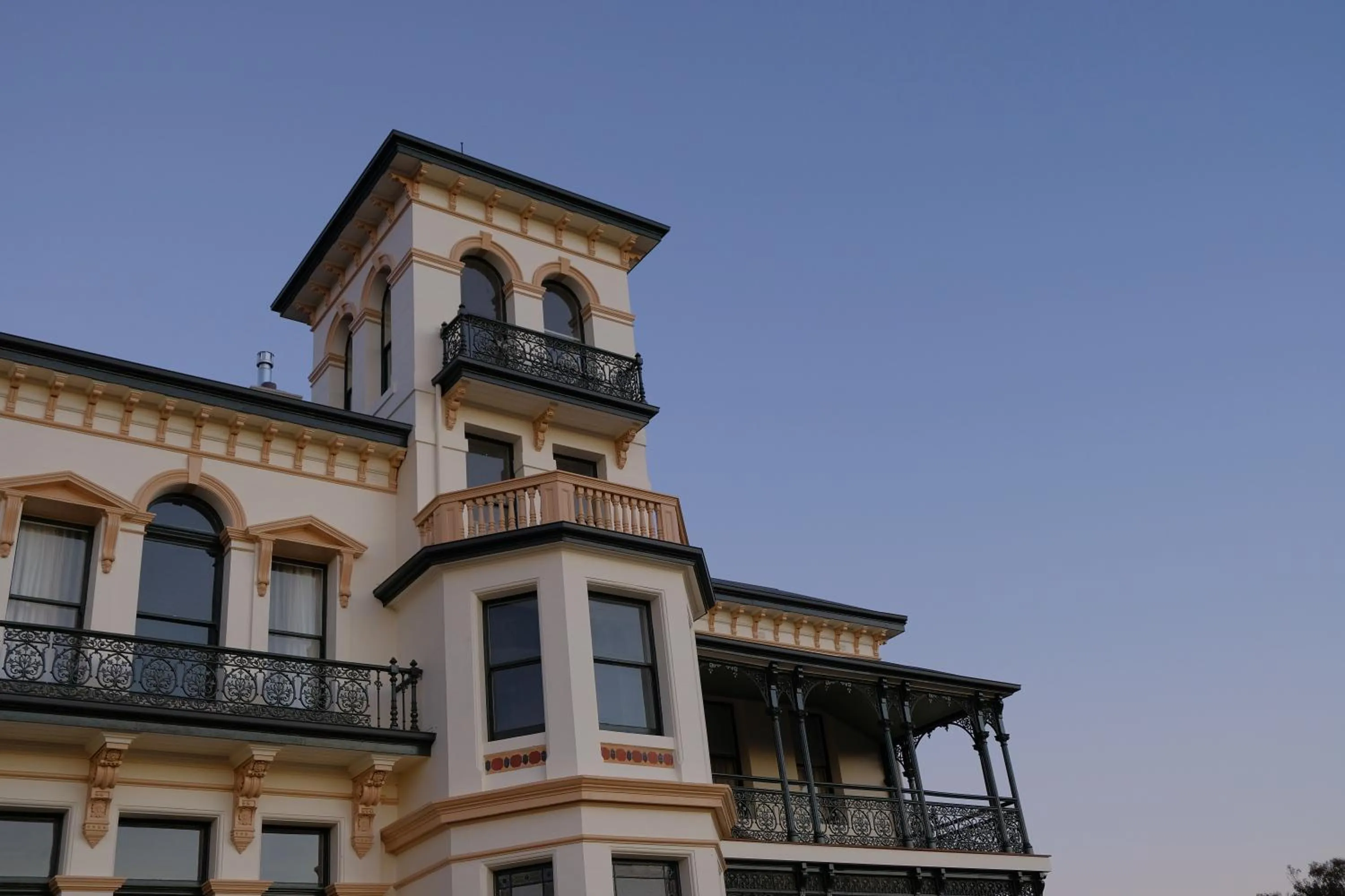 Property building in Maylands Lodge