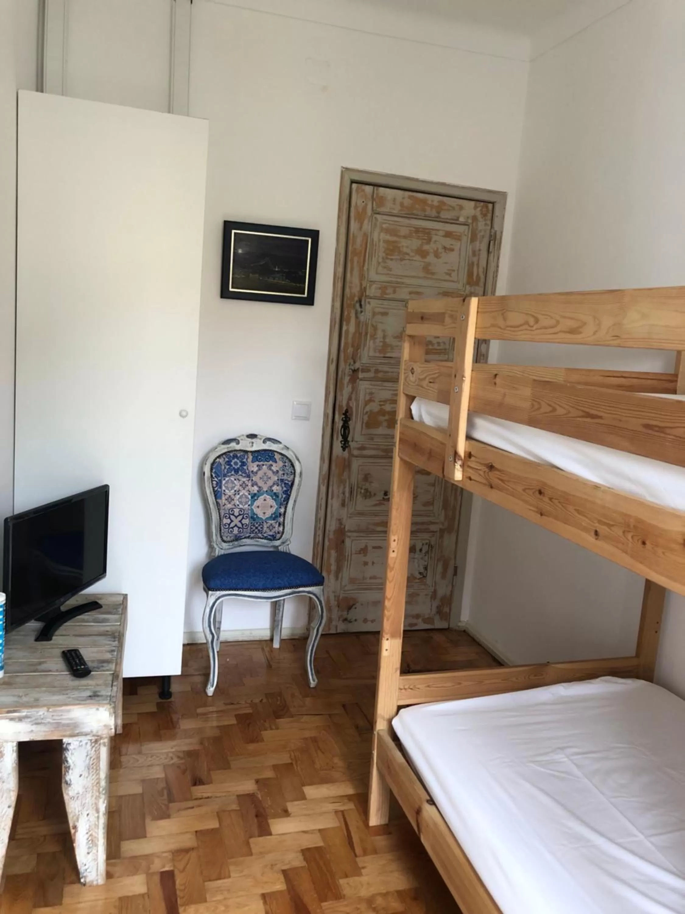 Decorative detail, Bed in Lanui Vintage Guest House