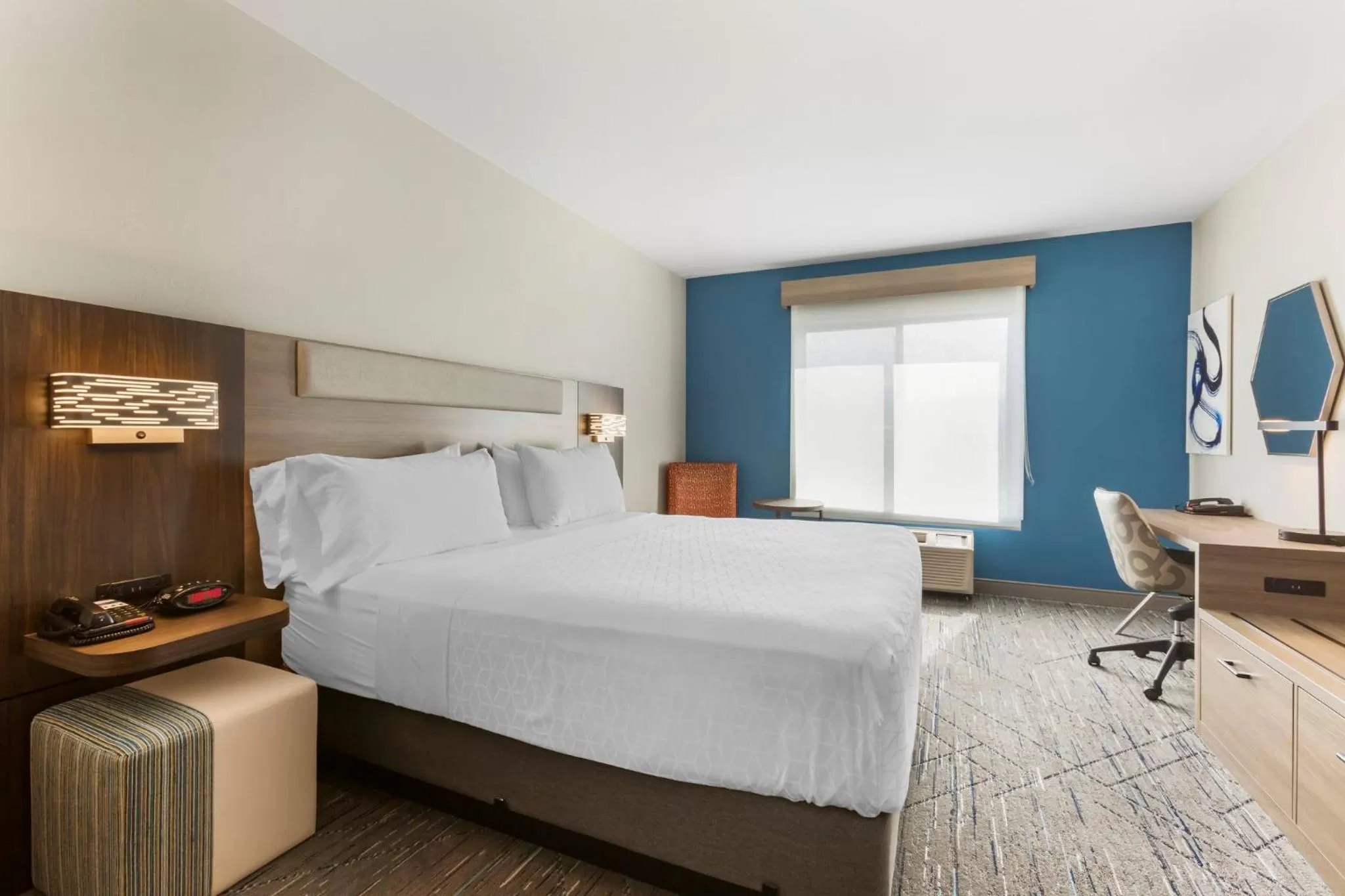 Photo of the whole room, Bed in Holiday Inn Express Belgrade-Bozeman Area by IHG