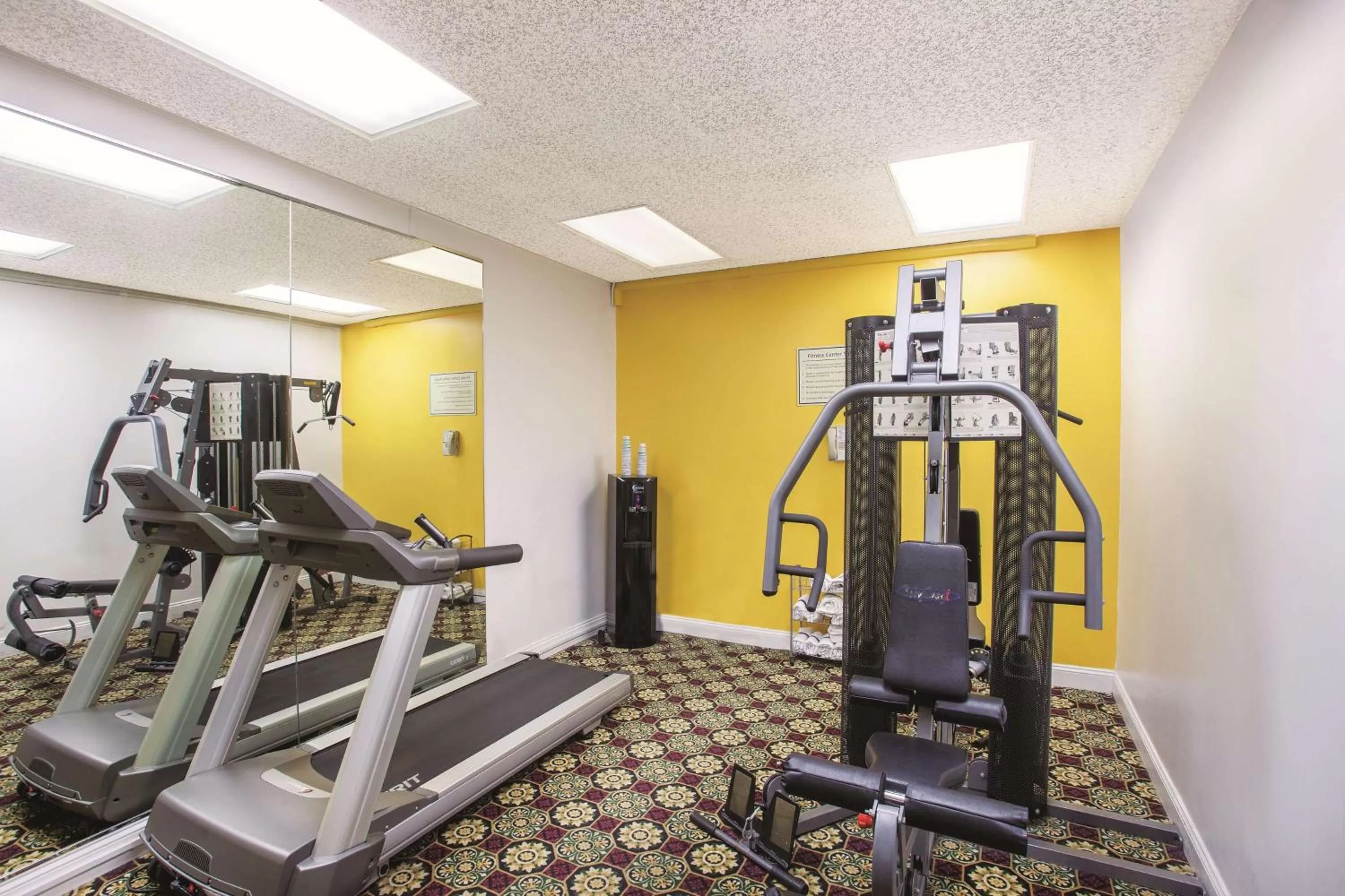 Fitness centre/facilities in La Quinta Inn by Wyndham Berkeley