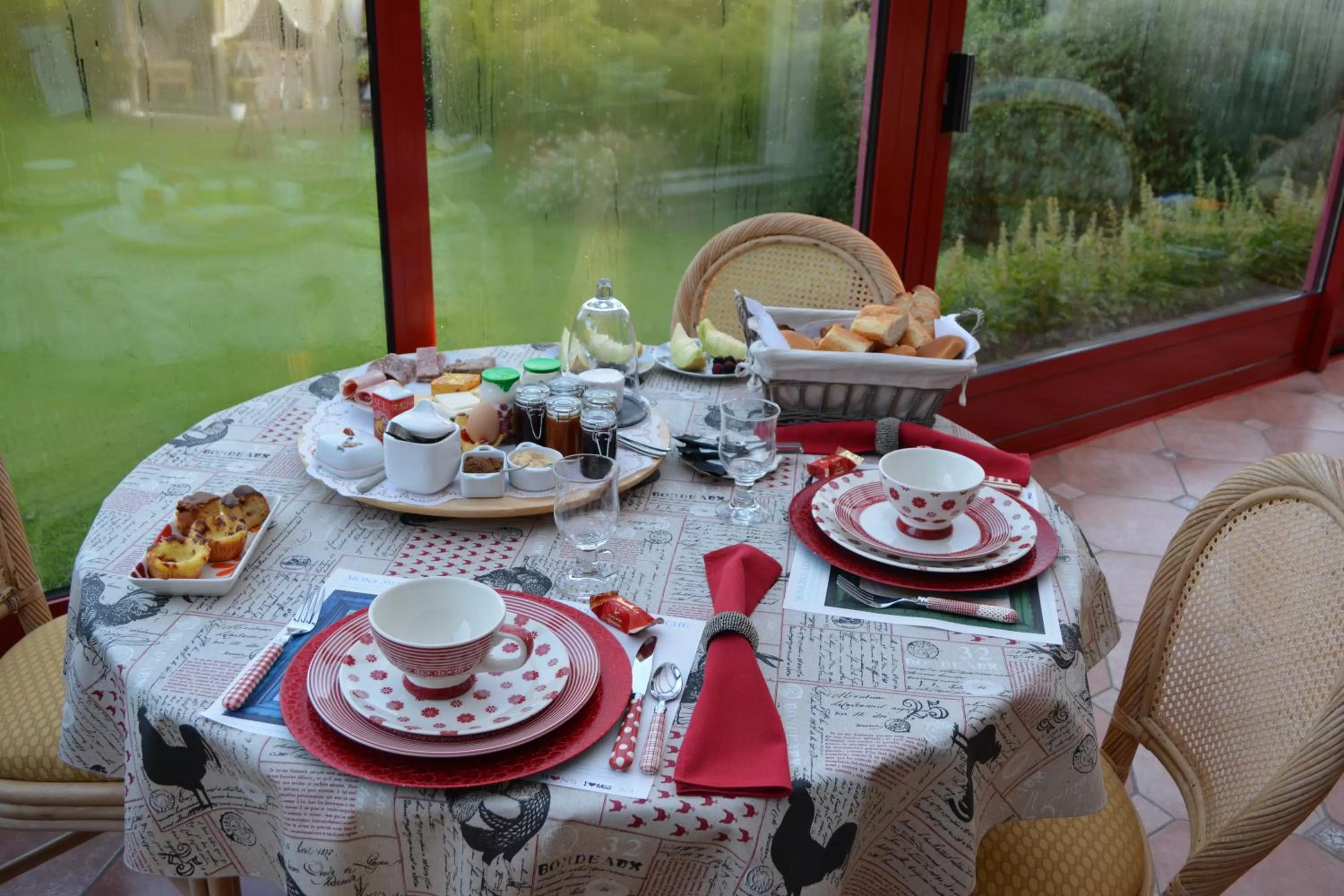 Continental breakfast in B&B A la Malogne