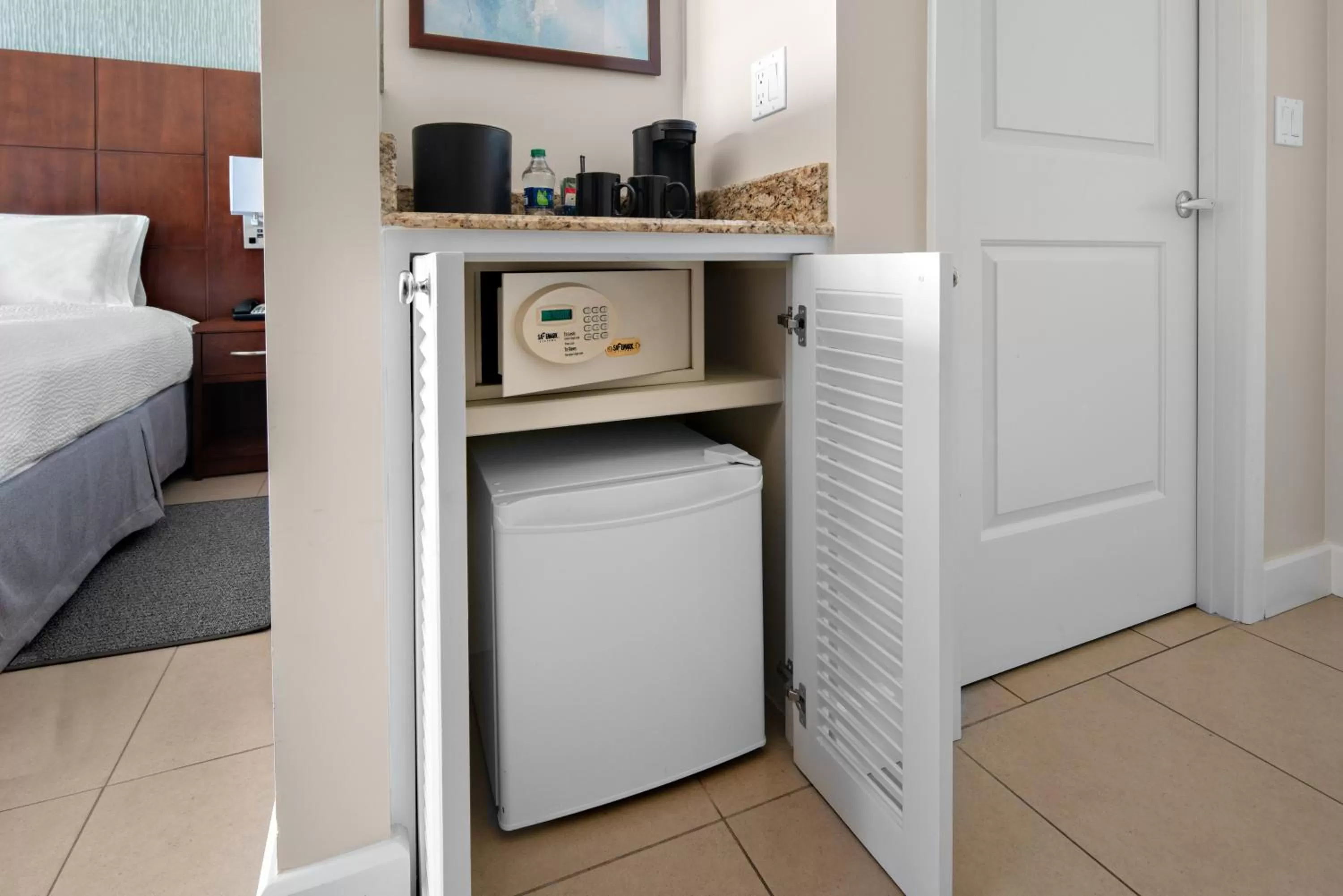 oven, Bed in Courtyard by Marriott Bridgetown, Barbados