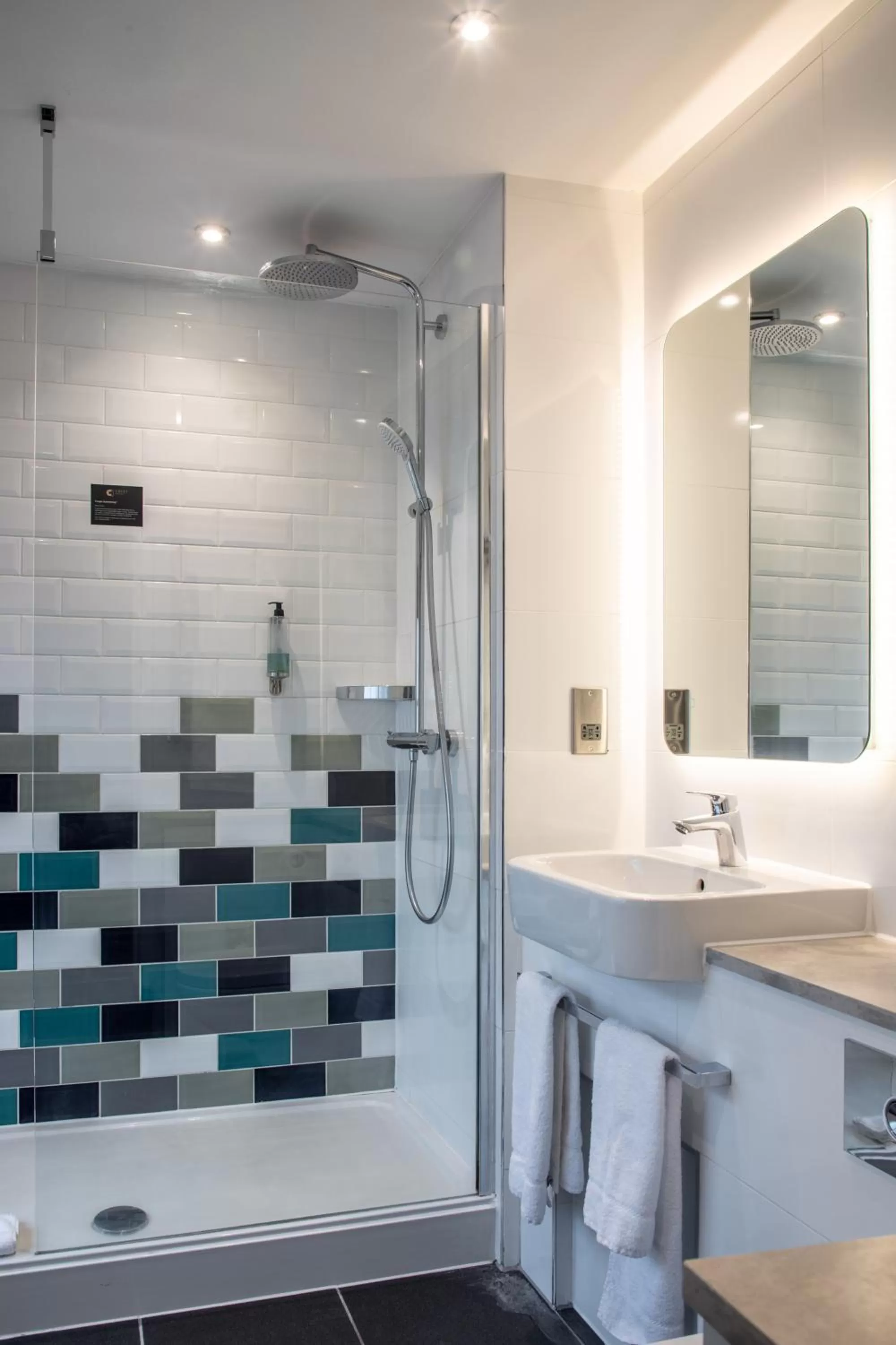 Shower in The Feathers Hotel