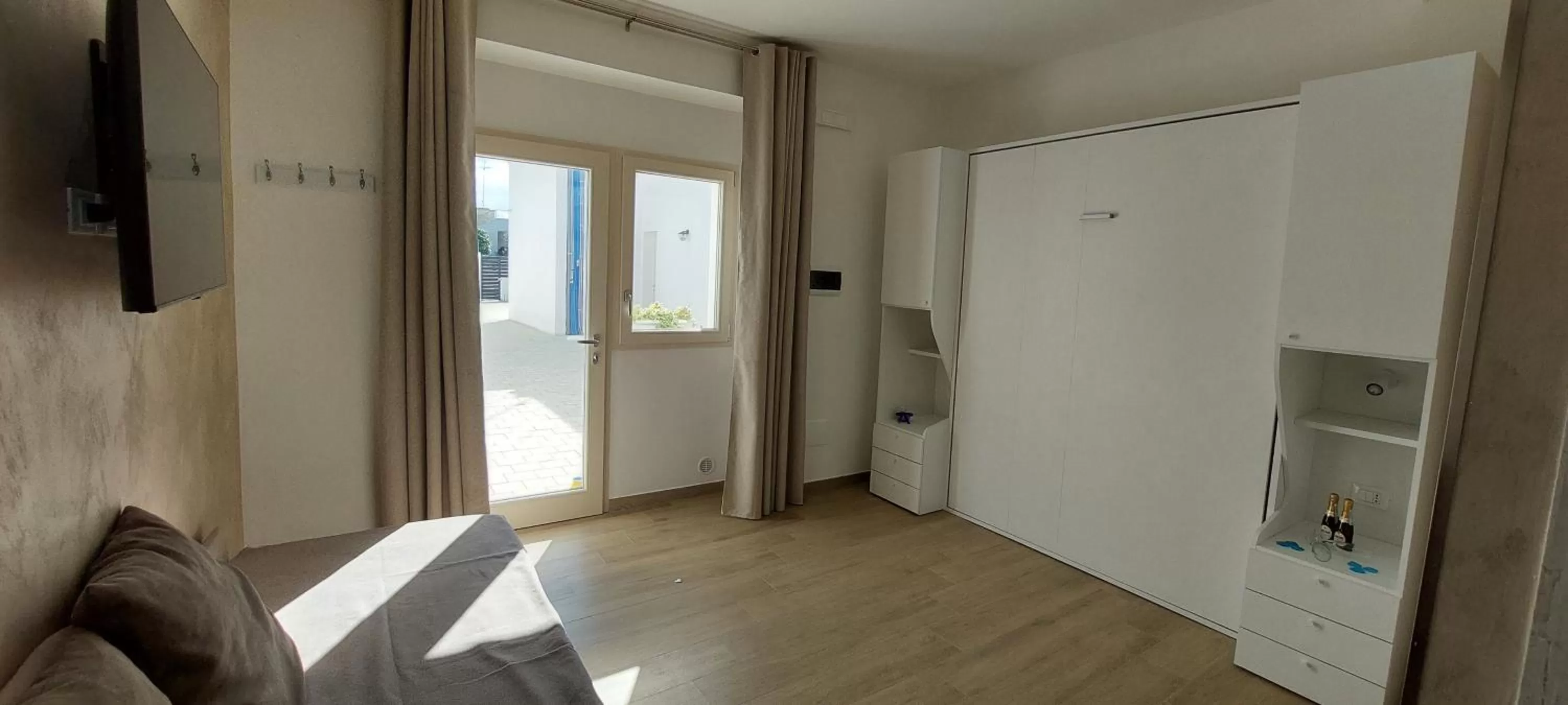 wardrobe in B&B Villa Noemi