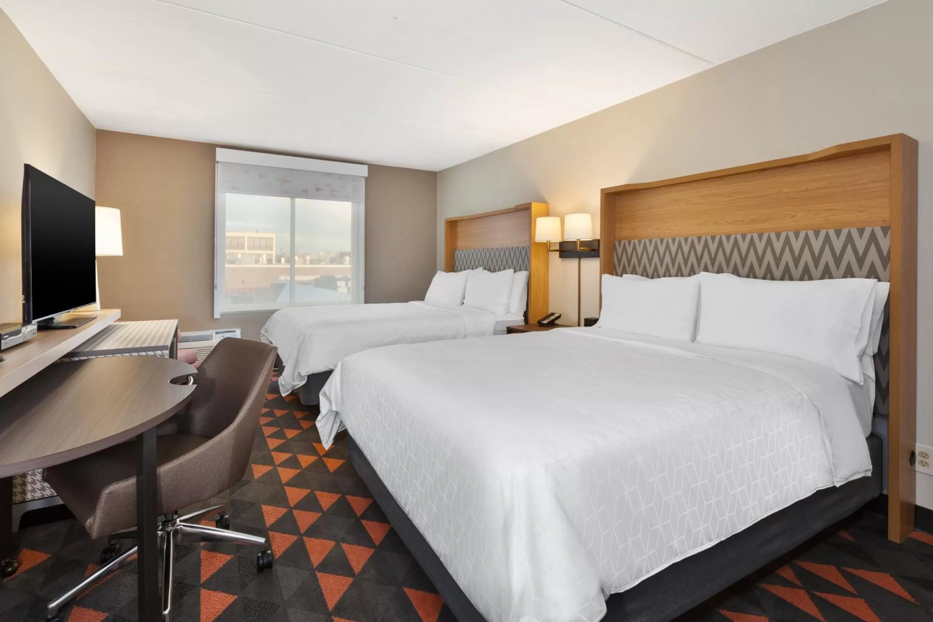 Photo of the whole room, Bed in Holiday Inn Westbury-Long Island by IHG