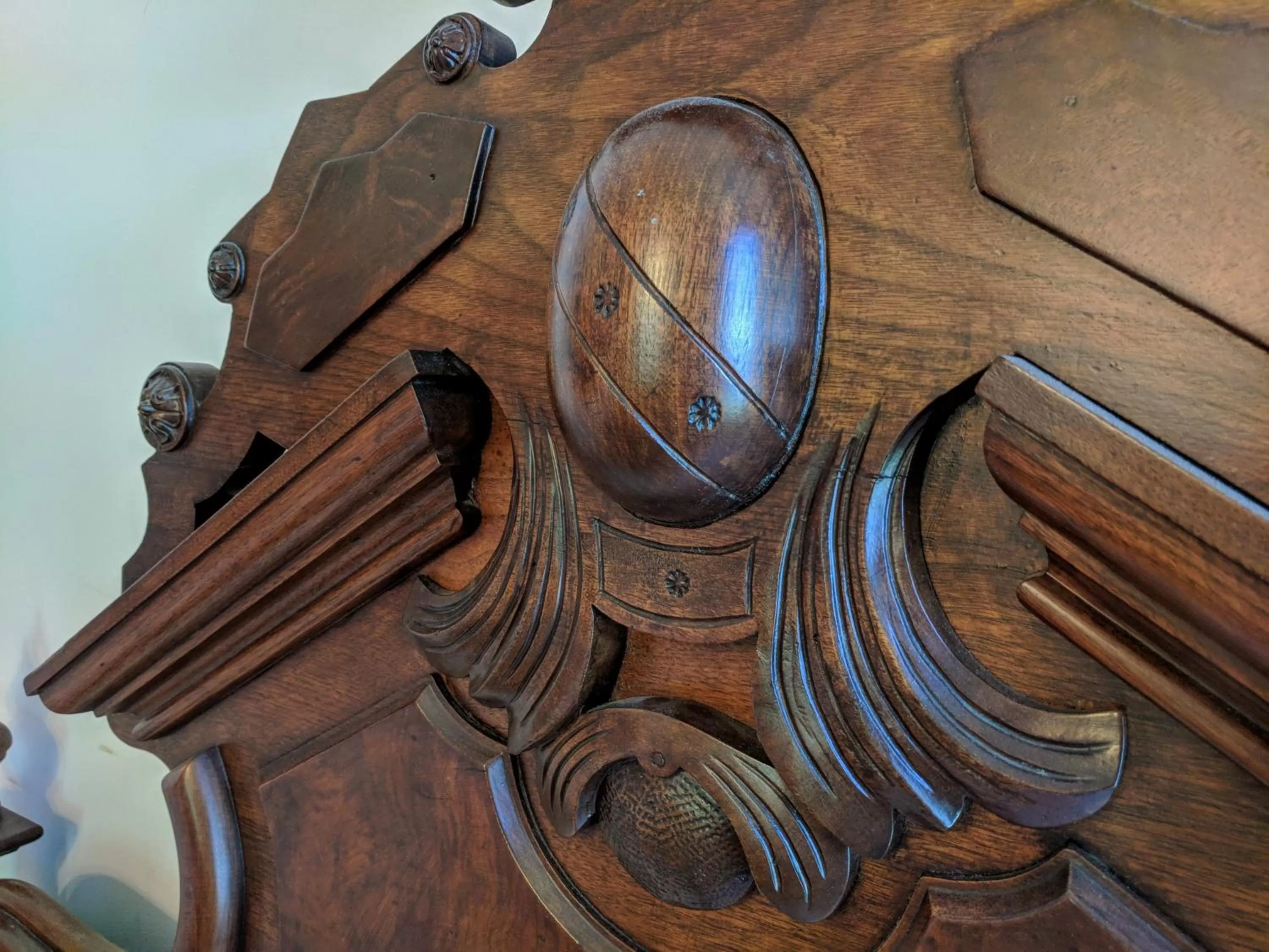 Decorative detail in 1899 Inn