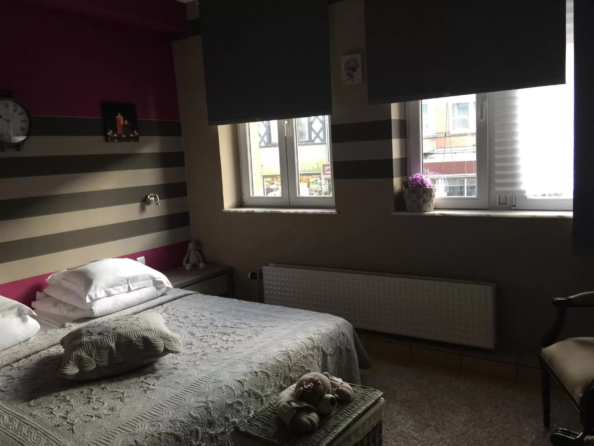 Bedroom, Bed in MARGOT'L