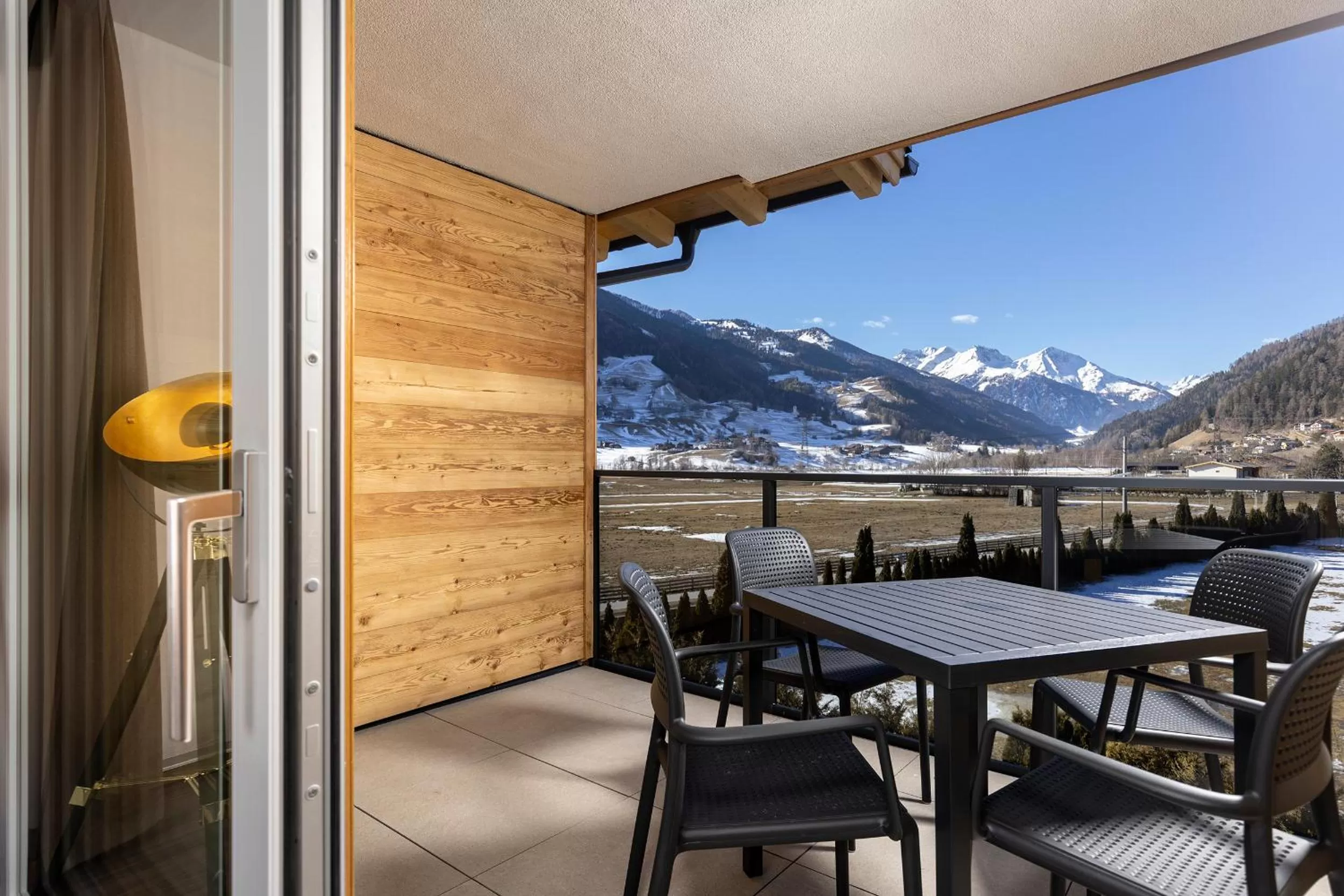 Superior Apartment with Sauna in AlpenParks Montana Apartments