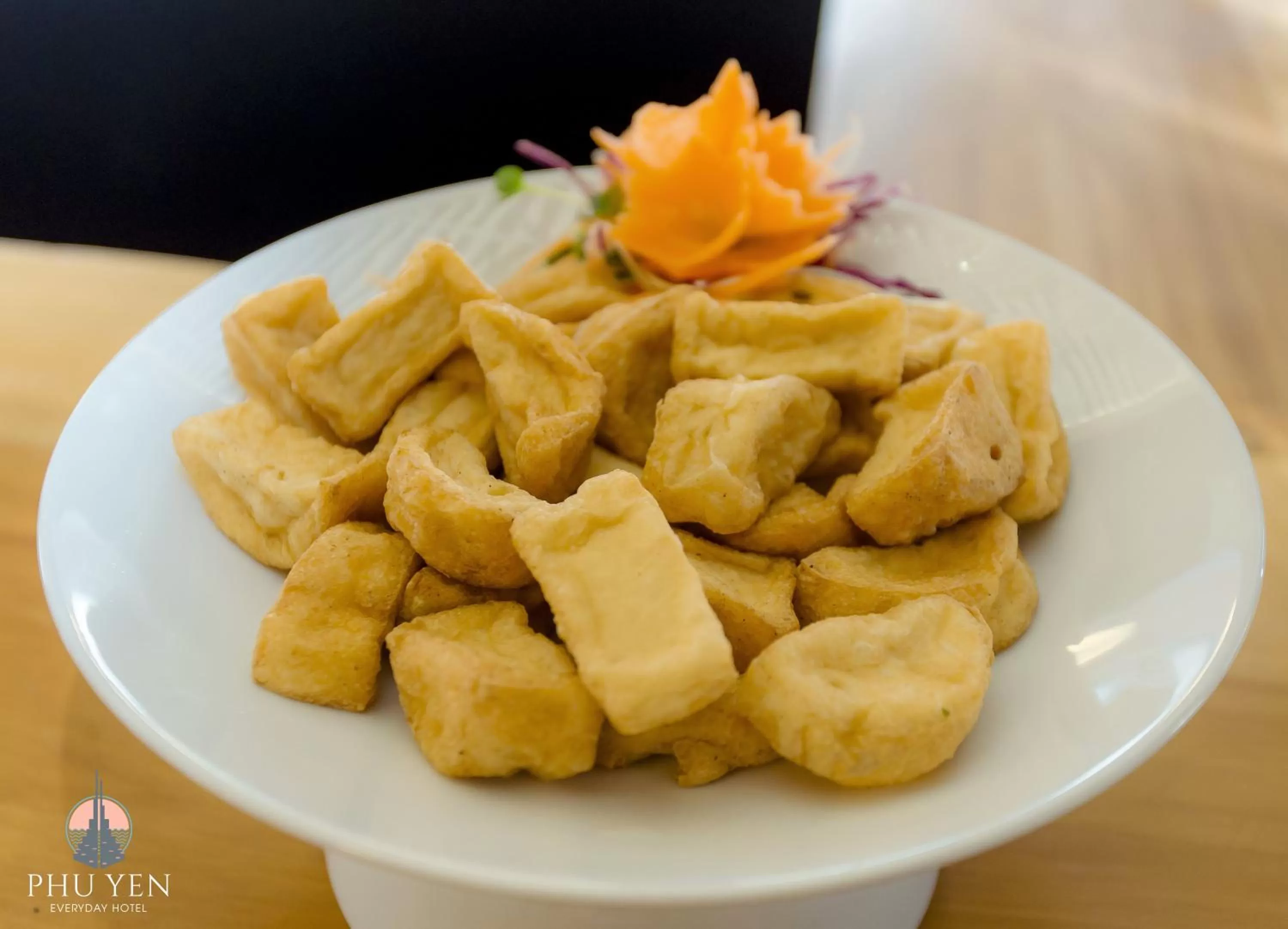 Restaurant/places to eat in PHÚ YÊN EVERYDAY HOTEL