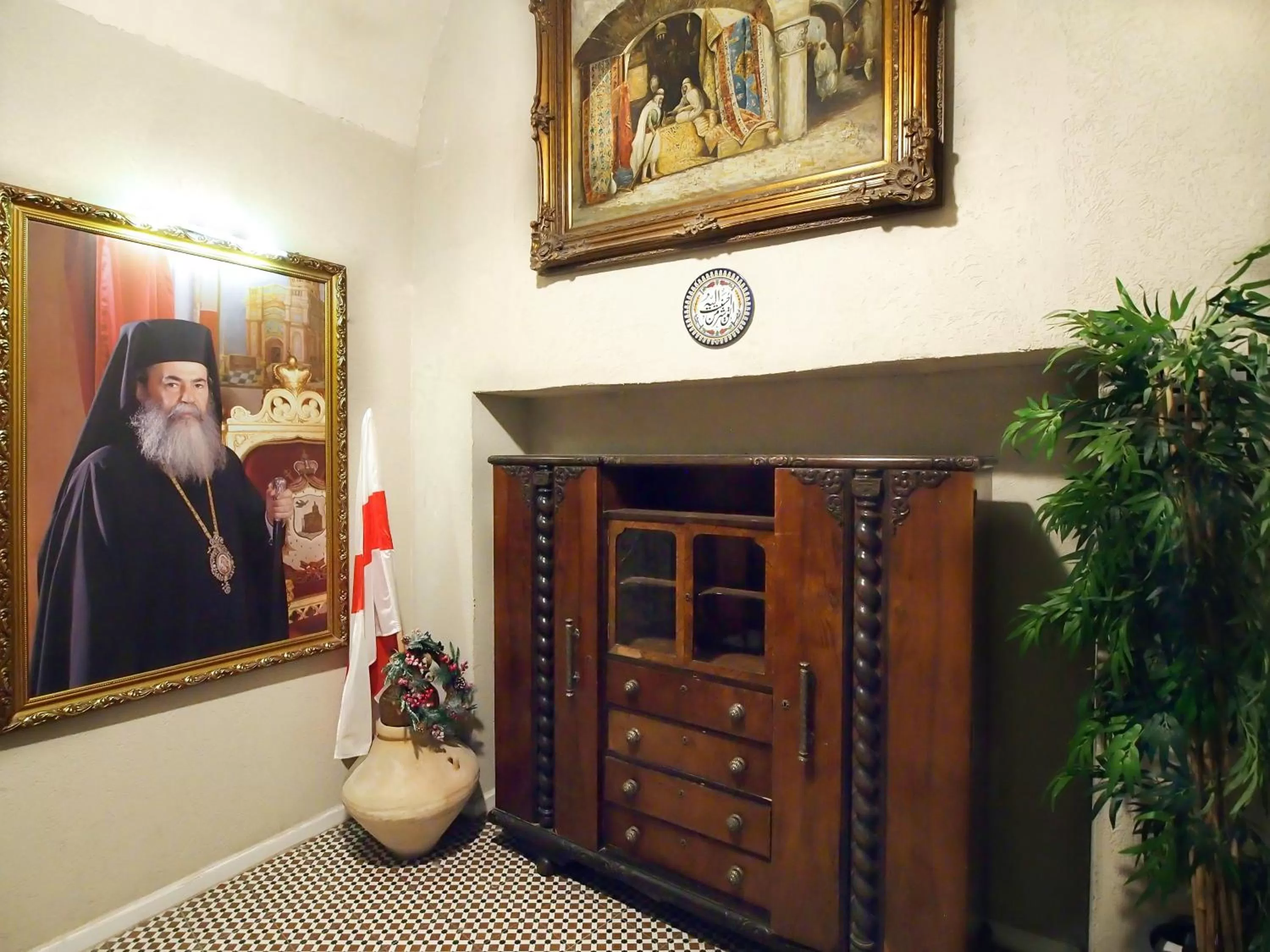 Facade/entrance in New Imperial Hotel