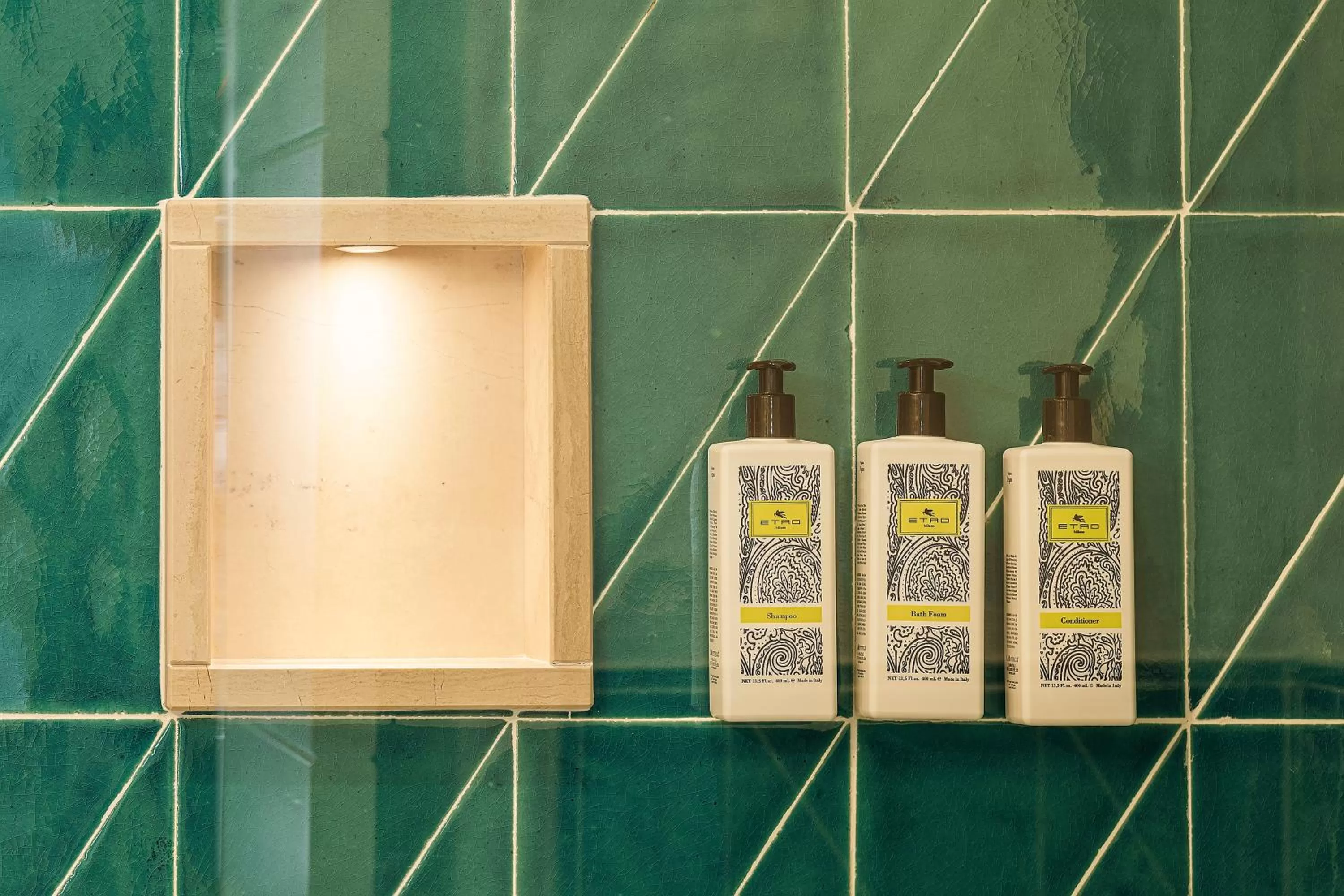 Shower in Costa Del Capitano Seaside Villas