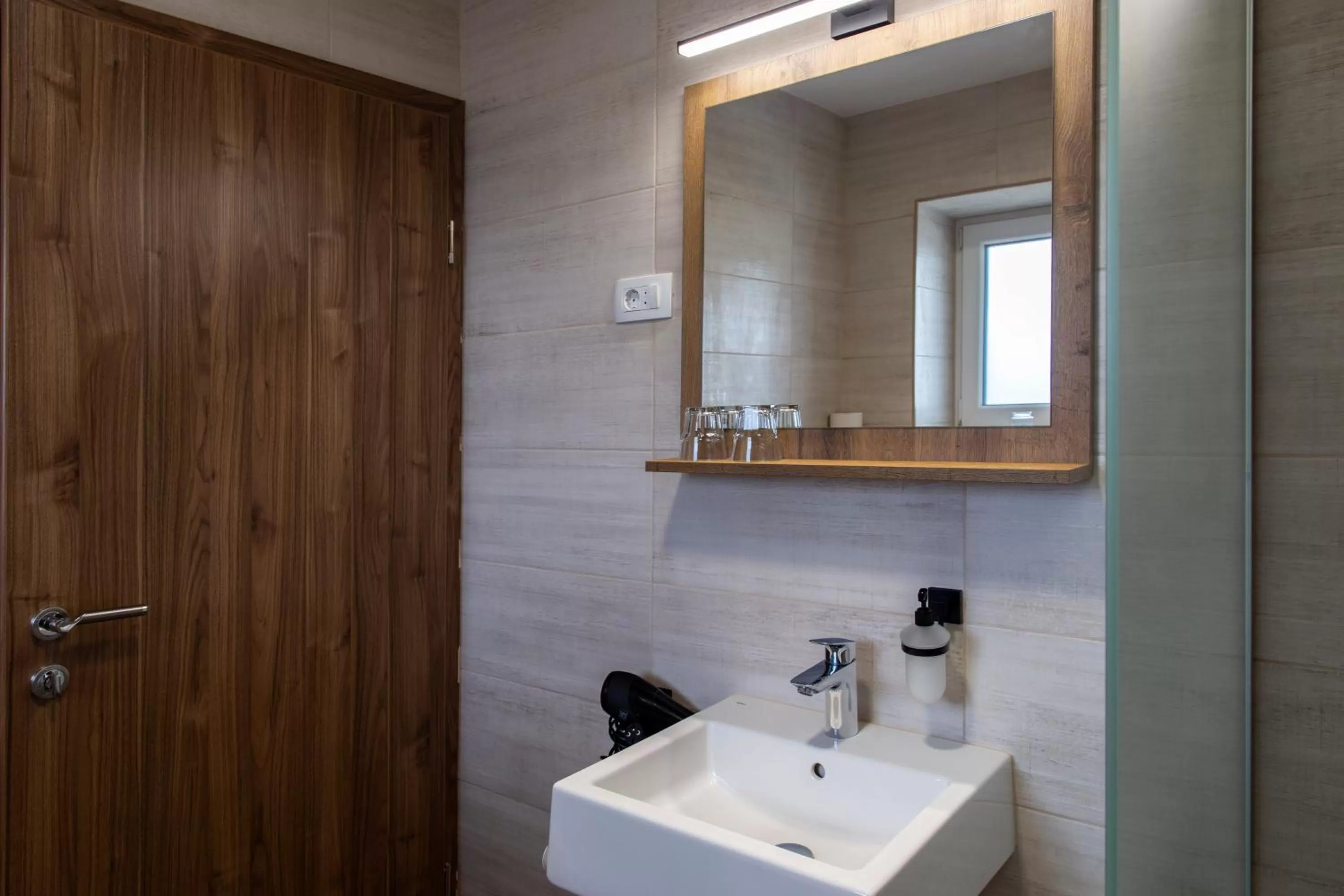 Property building in Vila Marin Miler