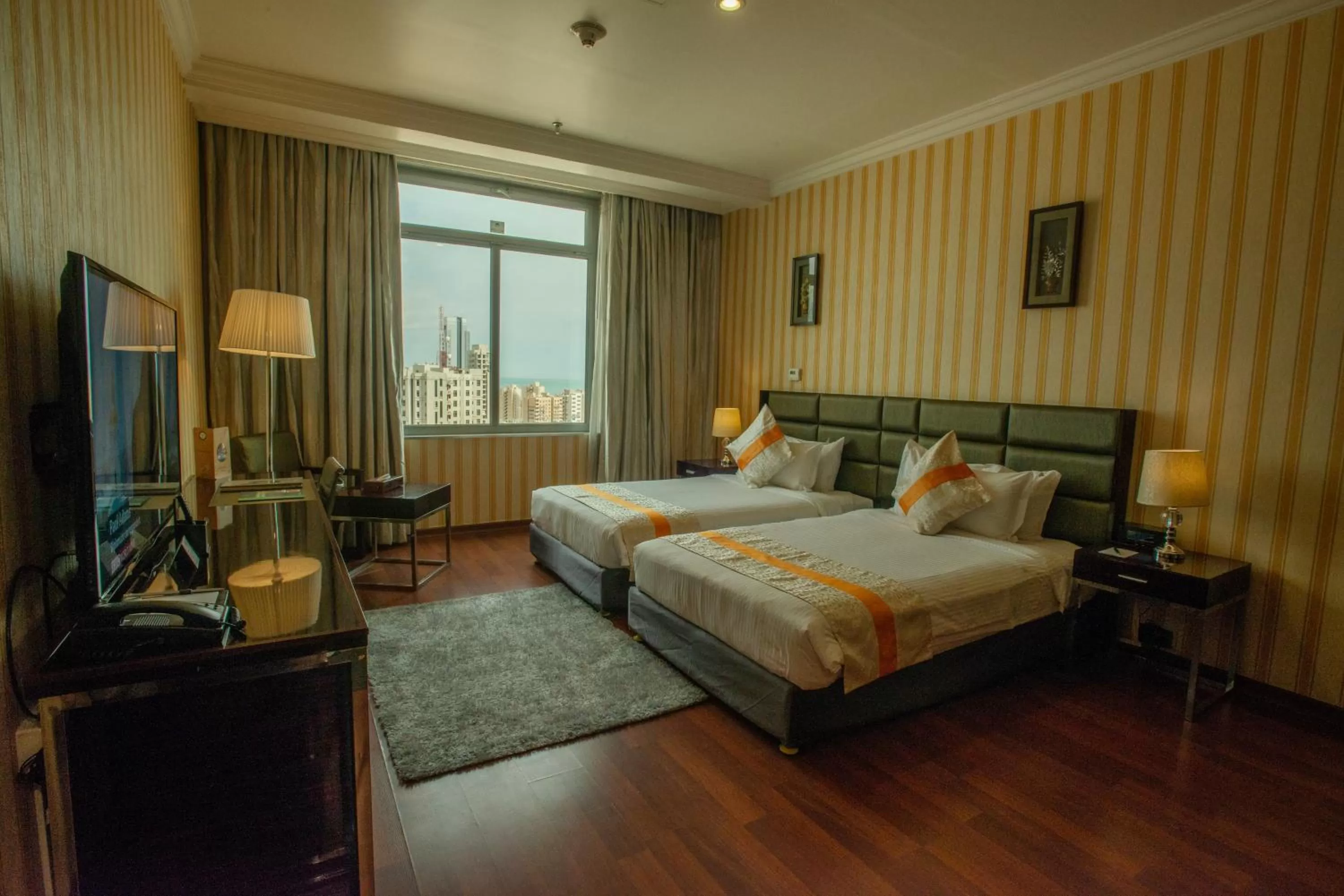 Sea view, Bed in City Tower Hotel