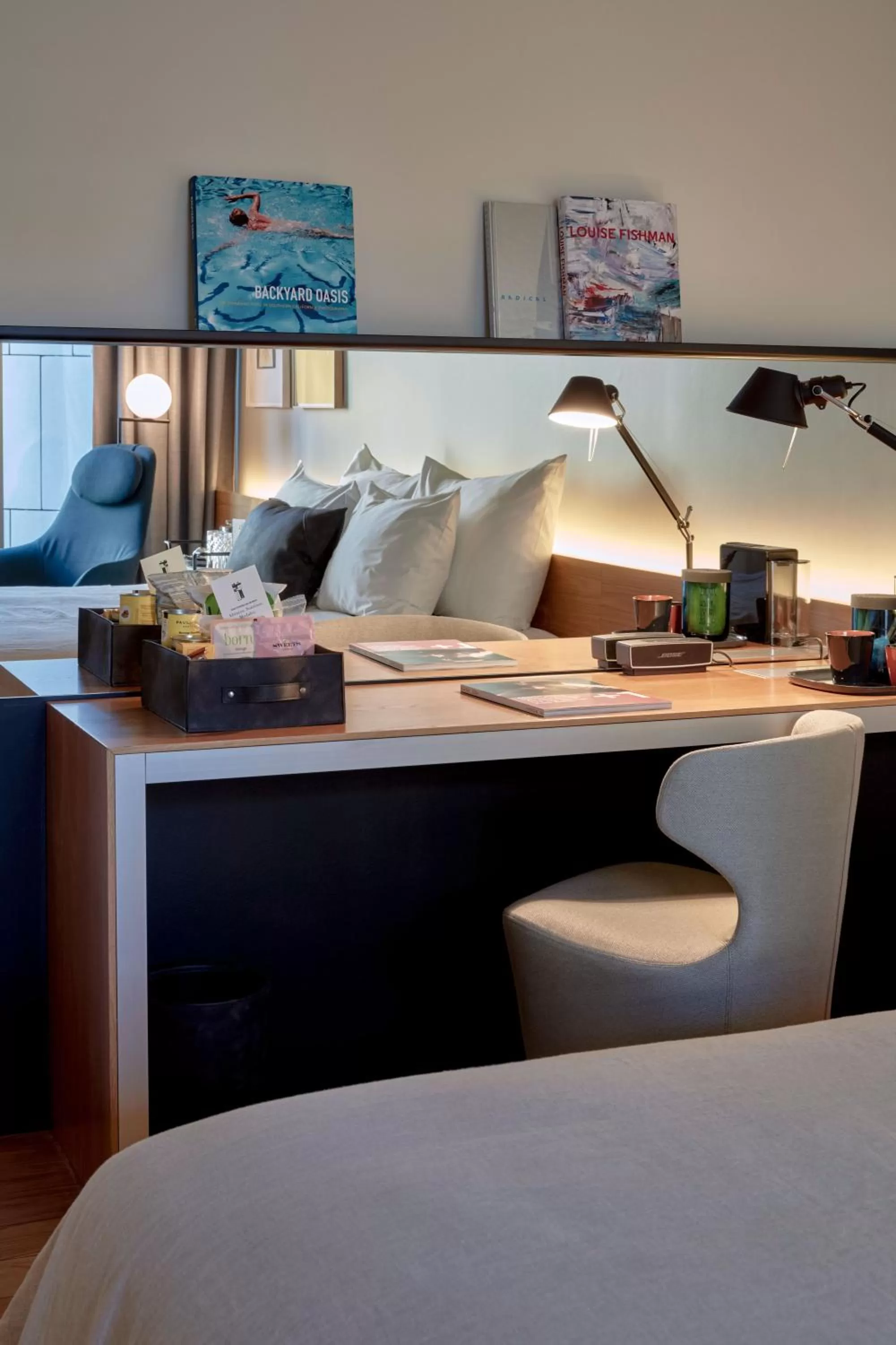 Coffee/tea facilities, Bed in Sir Victor Hotel, part of Sircle Collection