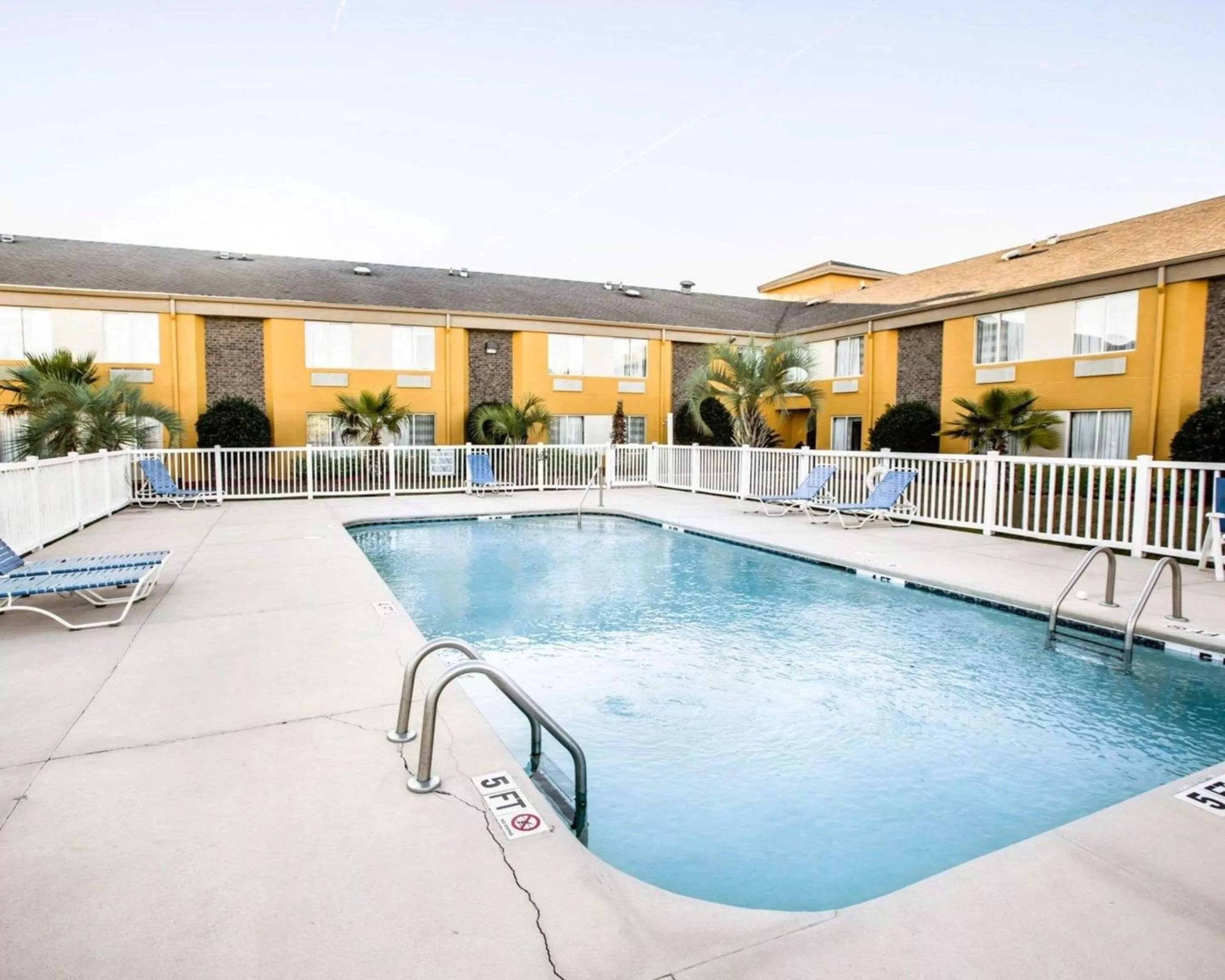 Swimming pool in Sleep Inn Myrtle Beach near Outlets