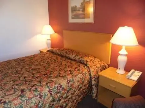 Queen Room - Disability Access in Herington Inn and Suites Queen Room - Disability Access in Herington Inn and Suites