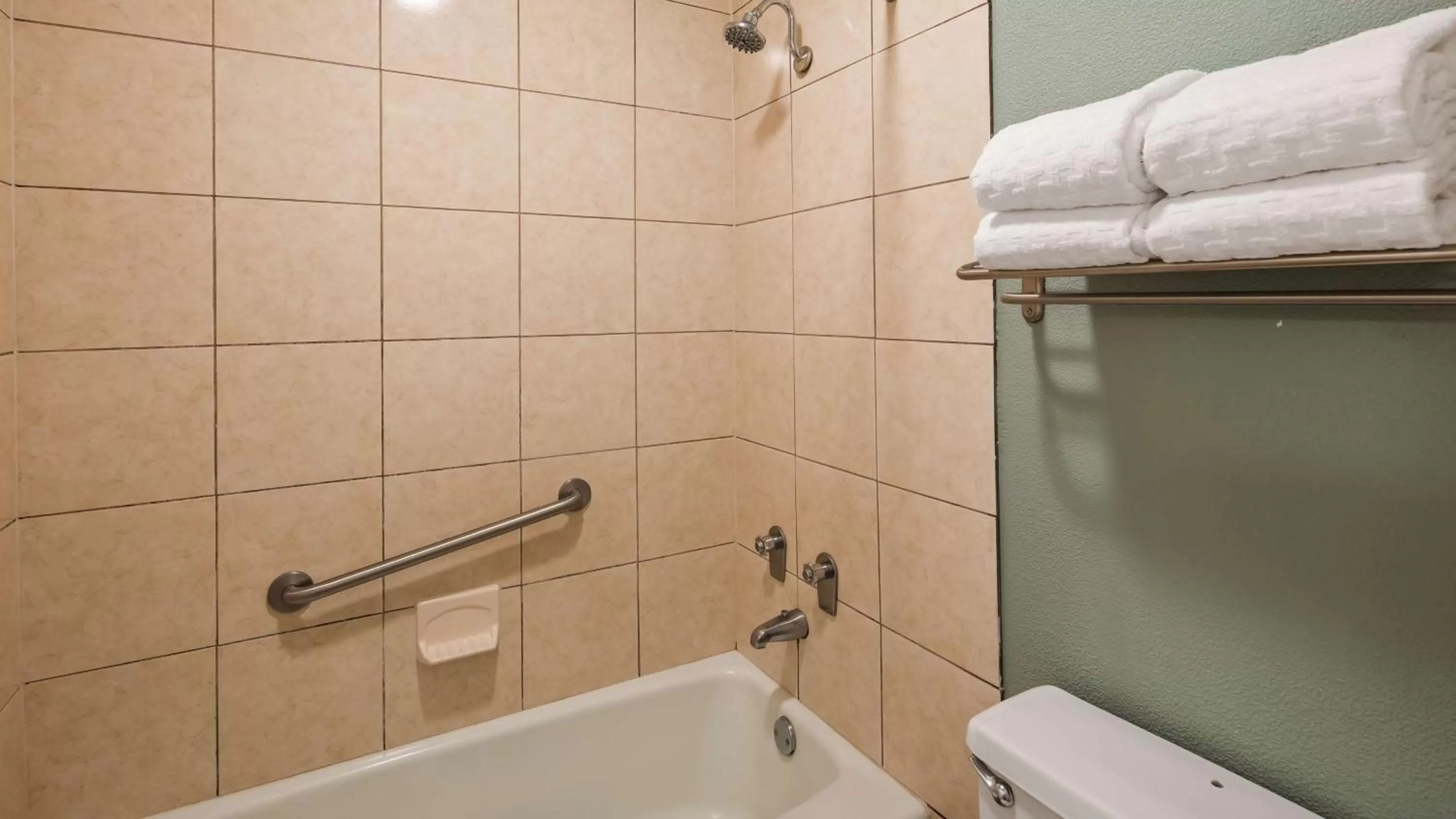 Bathroom in Best Western Fredericksburg