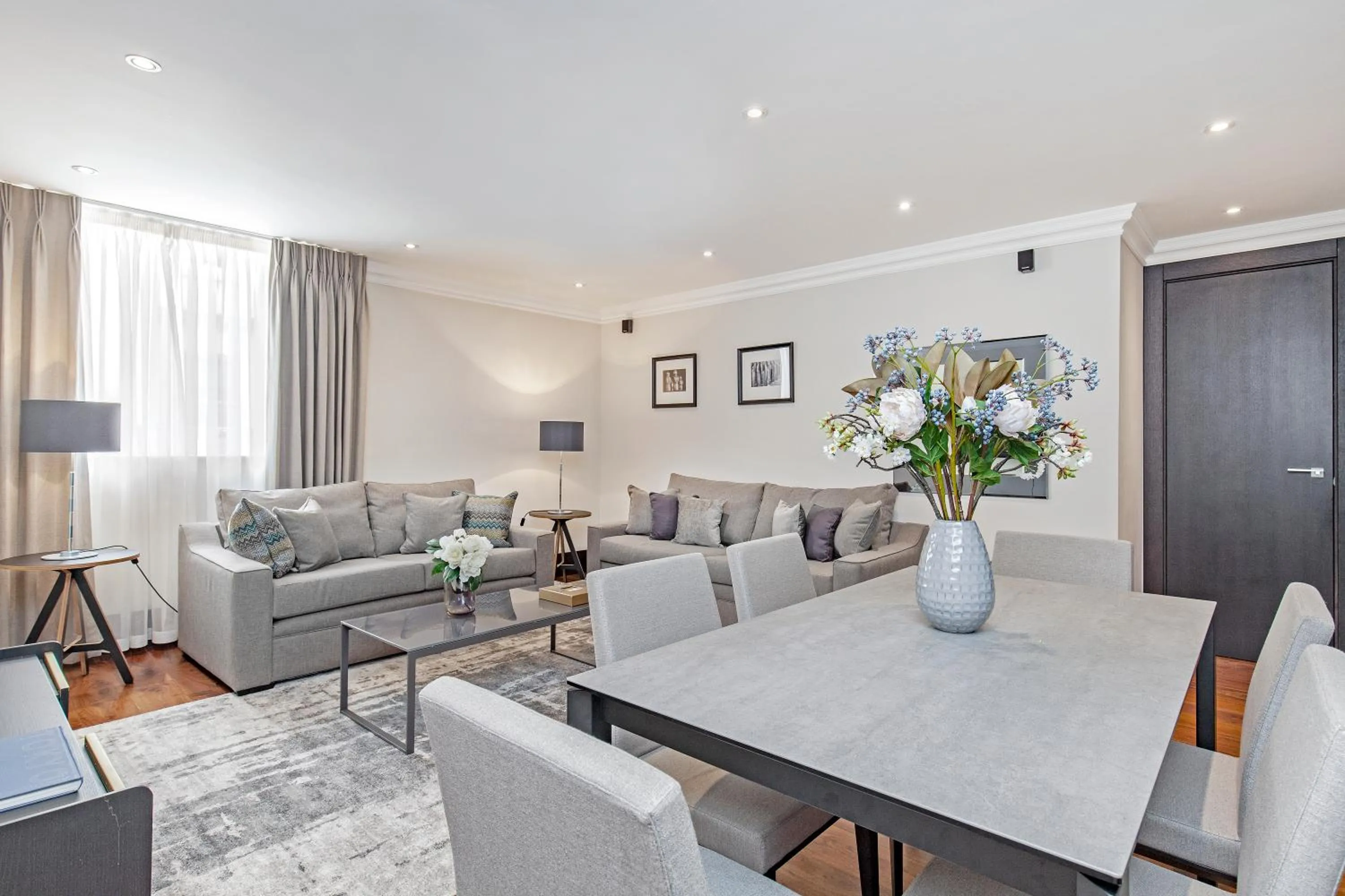 Living room in 130 Queen's Gate Apartments