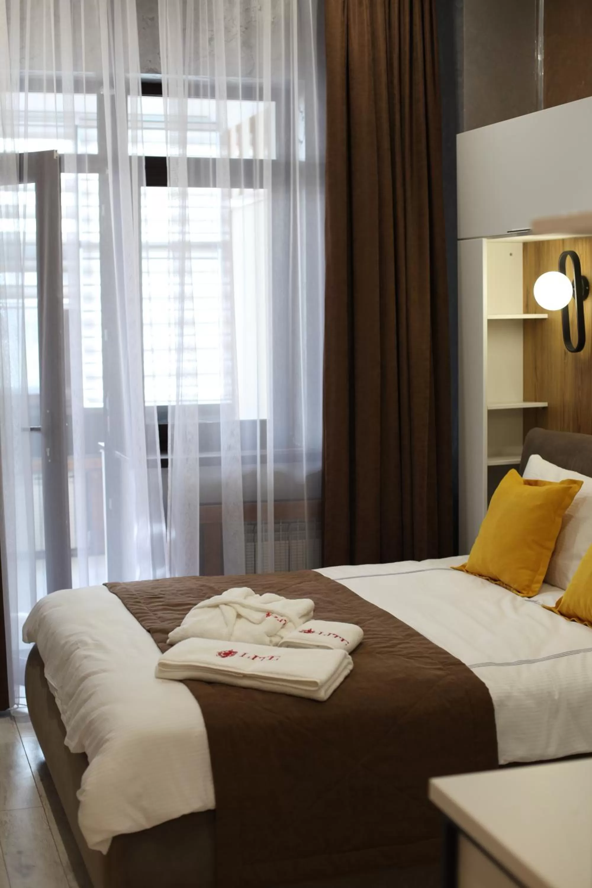 Balcony/Terrace, Bed in E-lite& Meatador