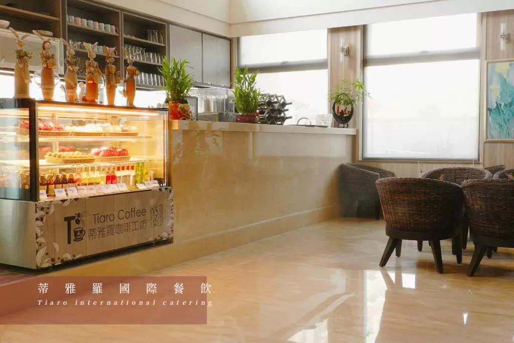 Lobby or reception in Darlon Hotel