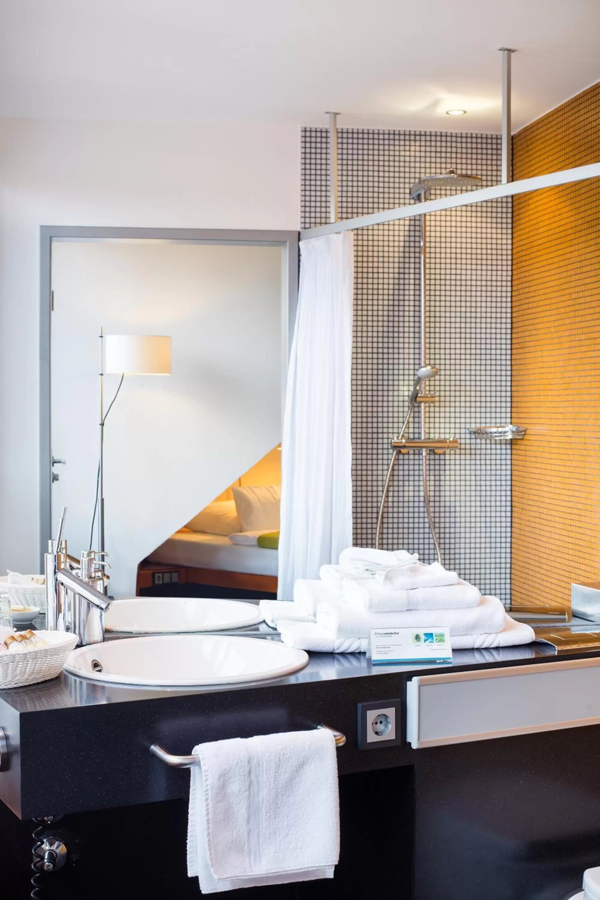 Bathroom, Bed in Hotel Windschur