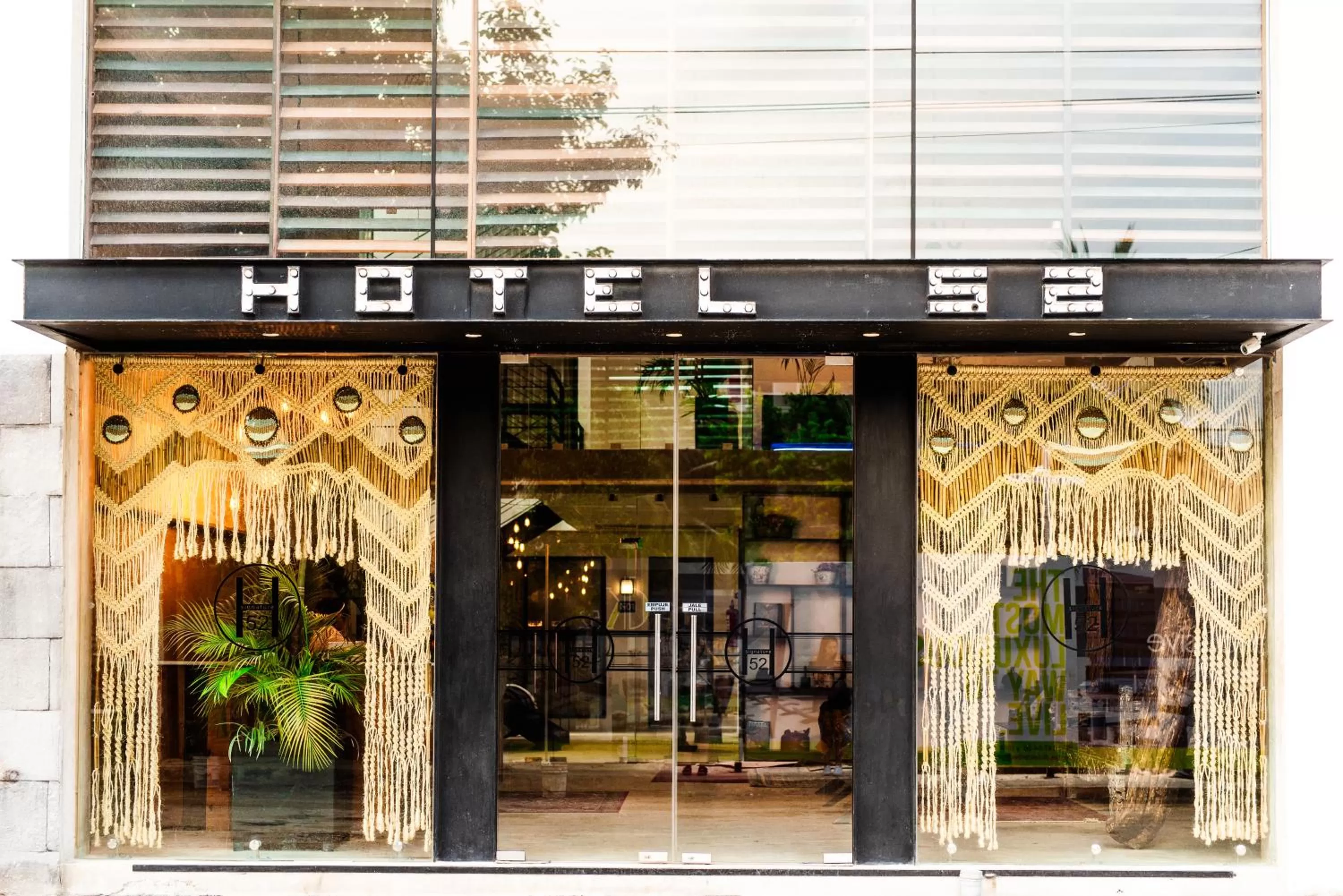 Facade/entrance in Hotel 52 Playa del Carmen