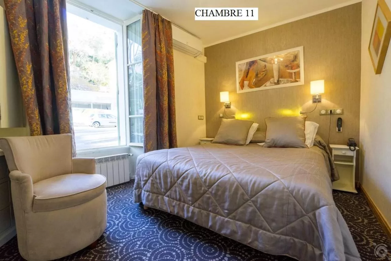 Bed in Hotel Restaurant Bellevue