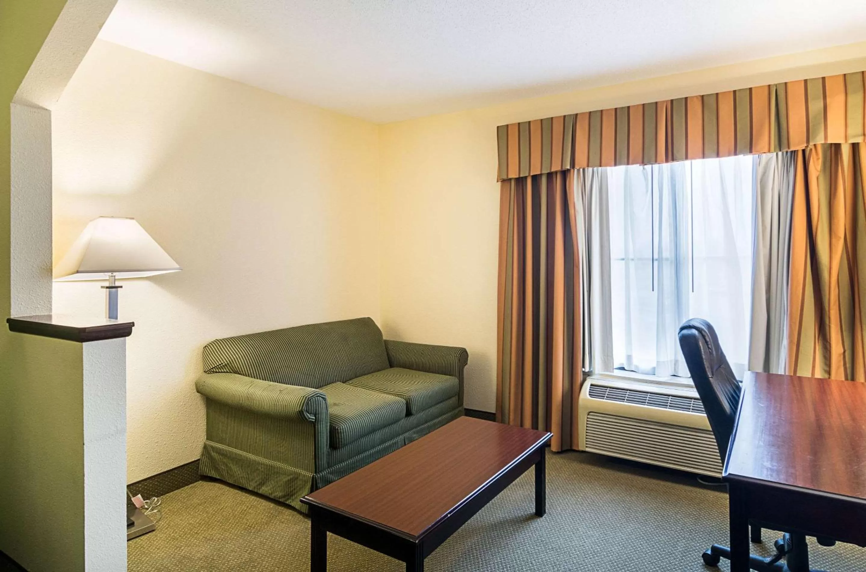 Photo of the whole room in Quality Inn & Suites Harvey - Chicago Southland