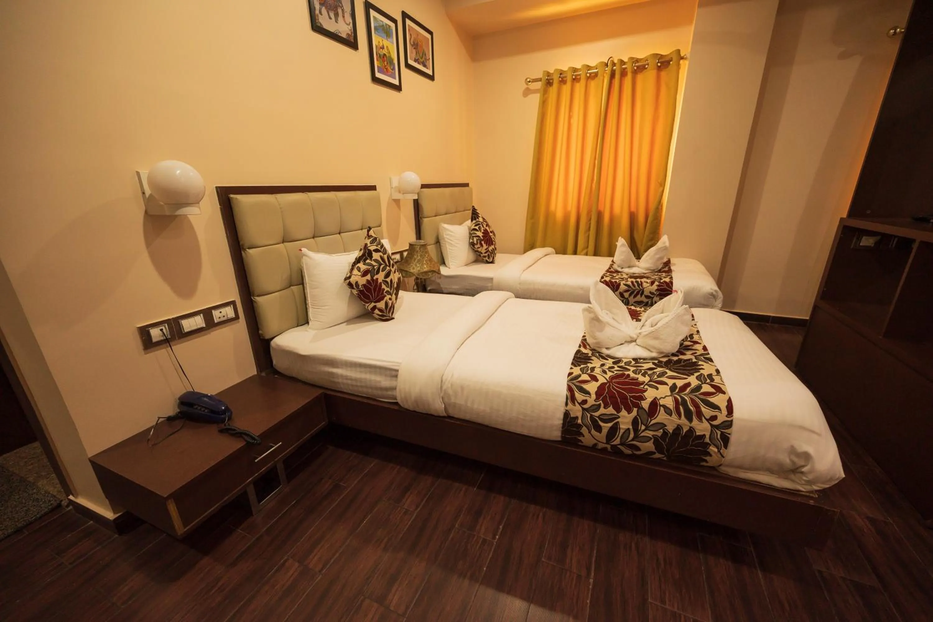 Bed in Rajdarbar Hotel & Banquet, Siliguri