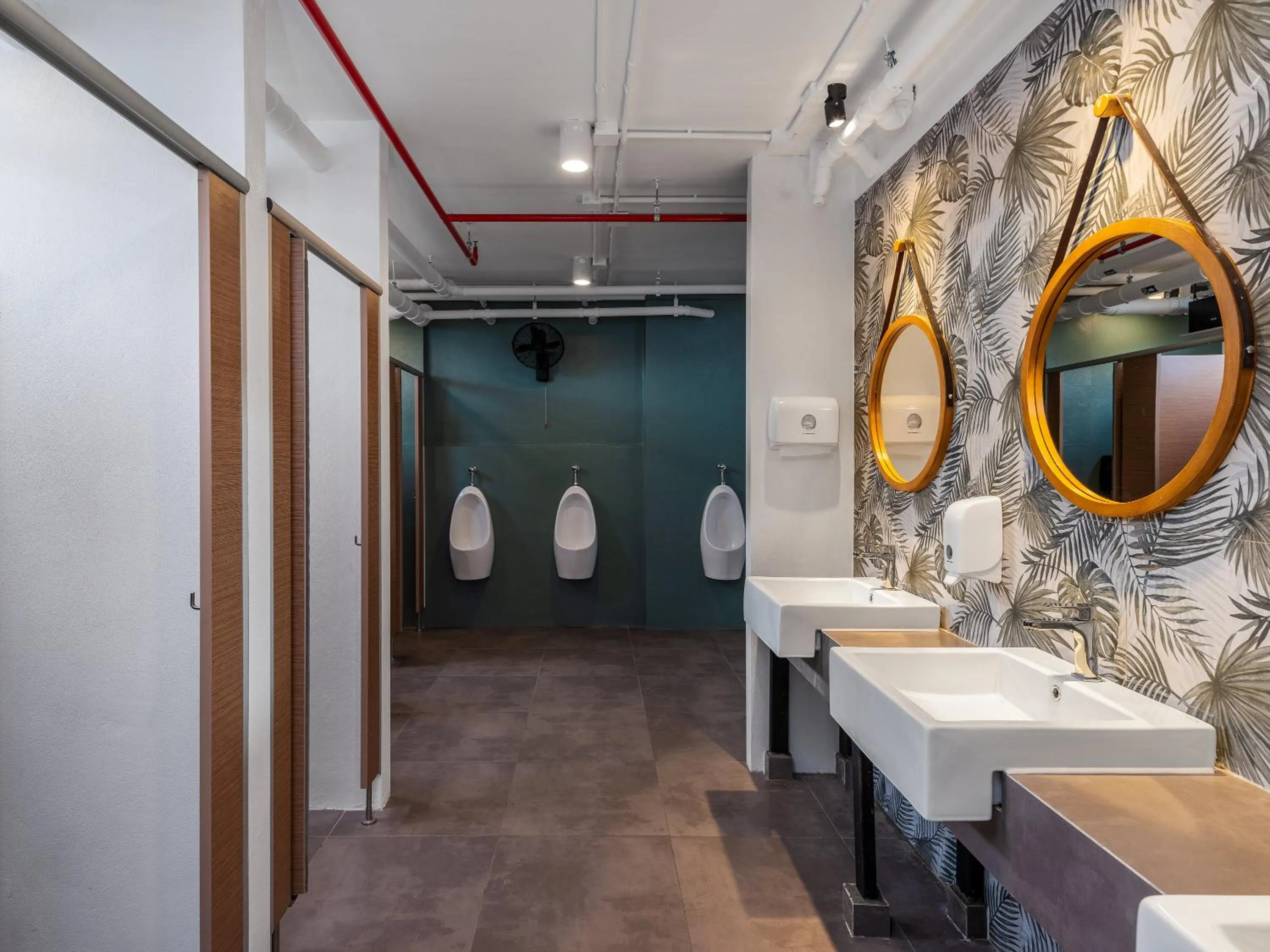 Toilet in Lub d Koh Samui Chaweng Beach - Beachfront & Vibrant Social Vibe