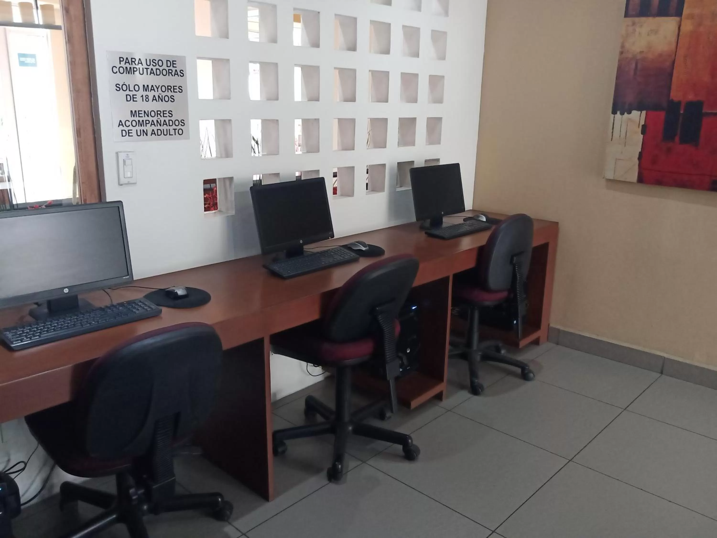 Business facilities in Baja Inn Hoteles Ensenada