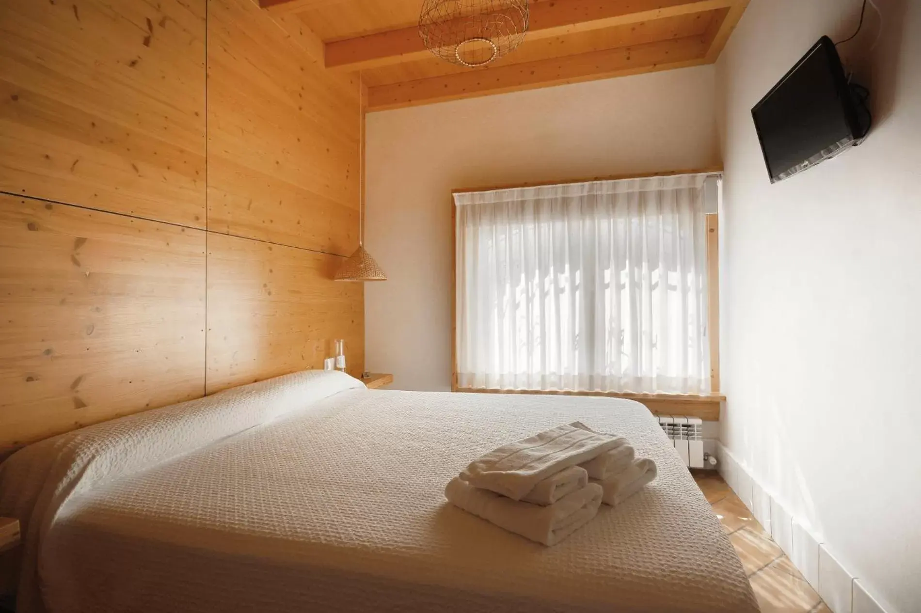 Double Room with Private Bathroom in B&B Sant Pol - Adults Only Double Room with Private Bathroom in B&B Sant Pol - Adults Only