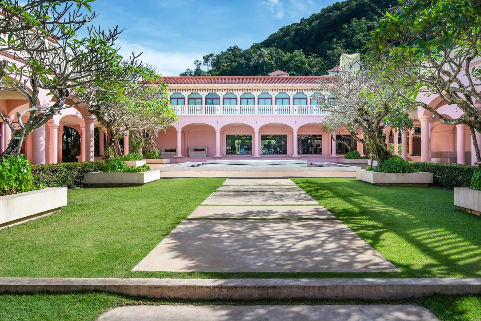 Garden in Centara Grand Beach Resort Phuket
