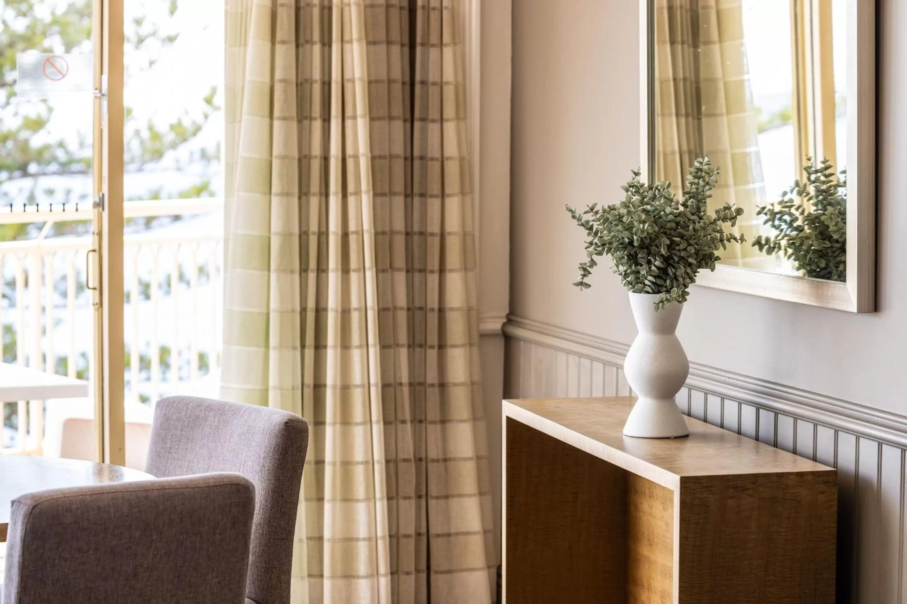 Photo of the whole room in Crowne Plaza Terrigal Pacific by IHG