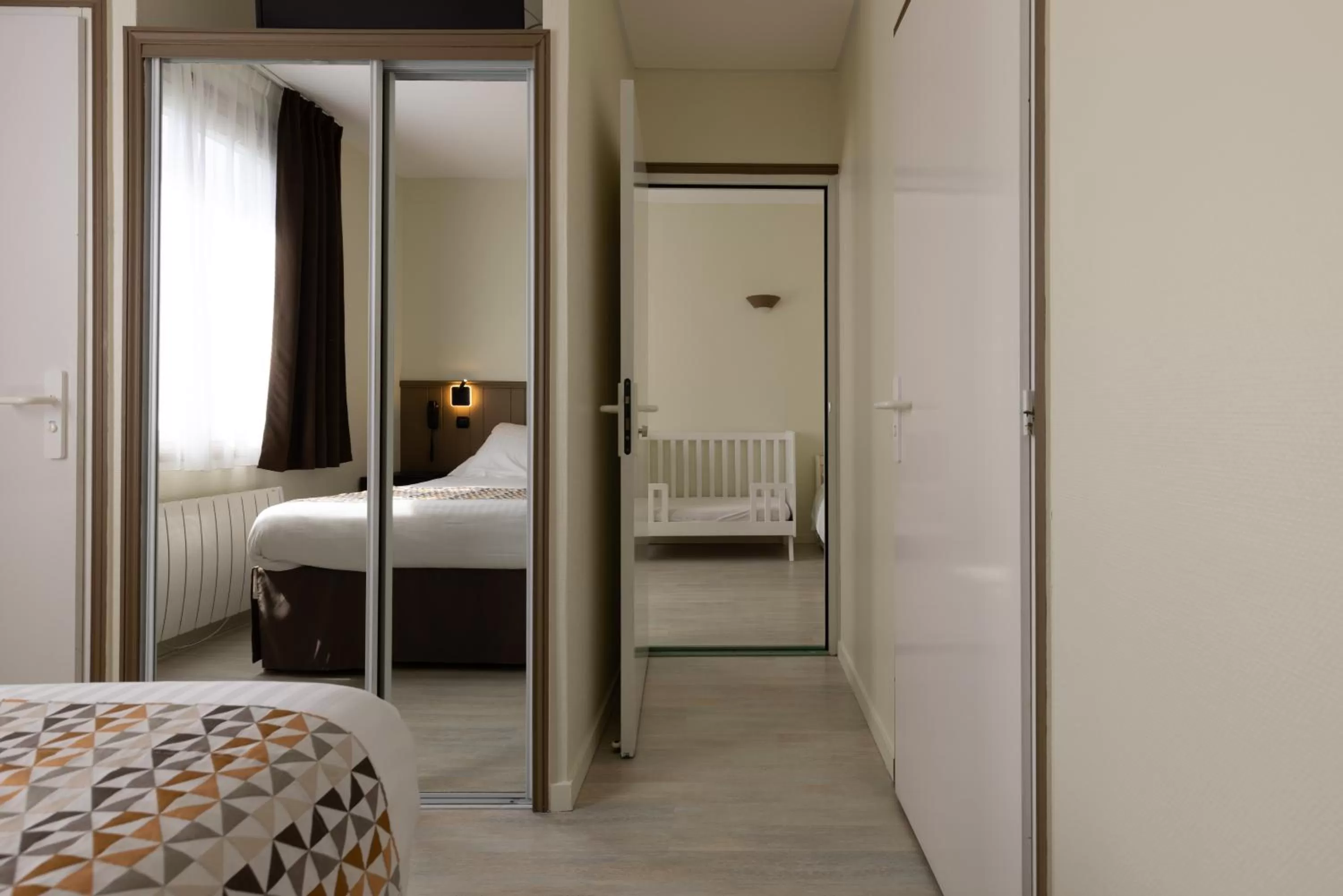 Bedroom, Bed in Logis Hôtel Rêve de Sable