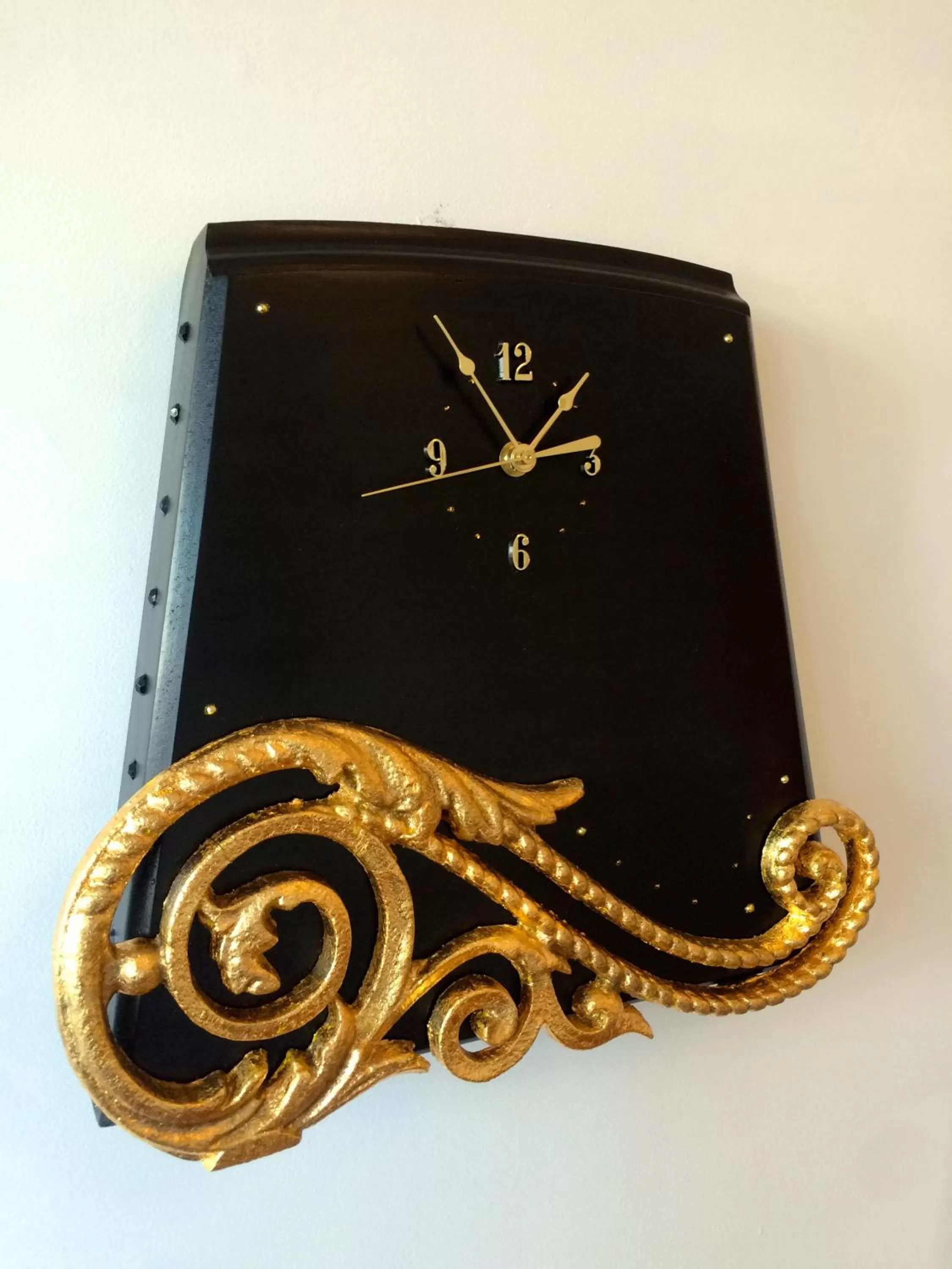 Decorative detail in Artica Art & Accommodation