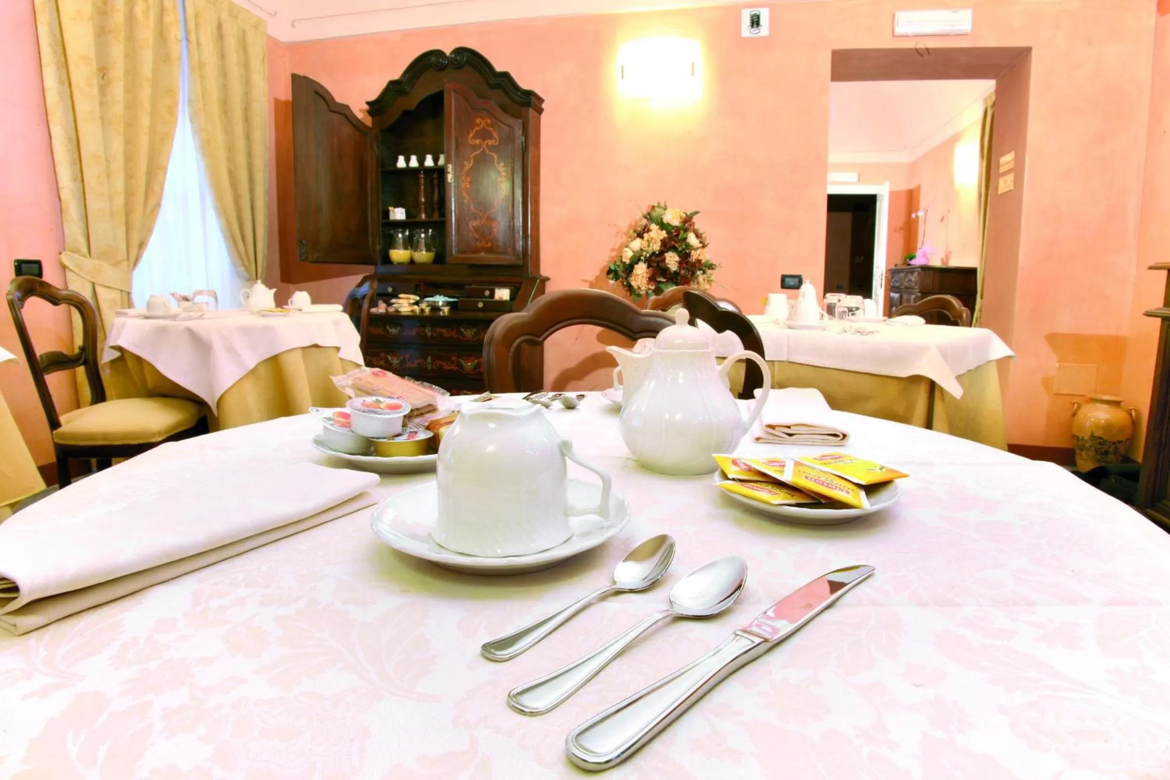 Restaurant/places to eat in Hotel Palazzo Di Mezzo